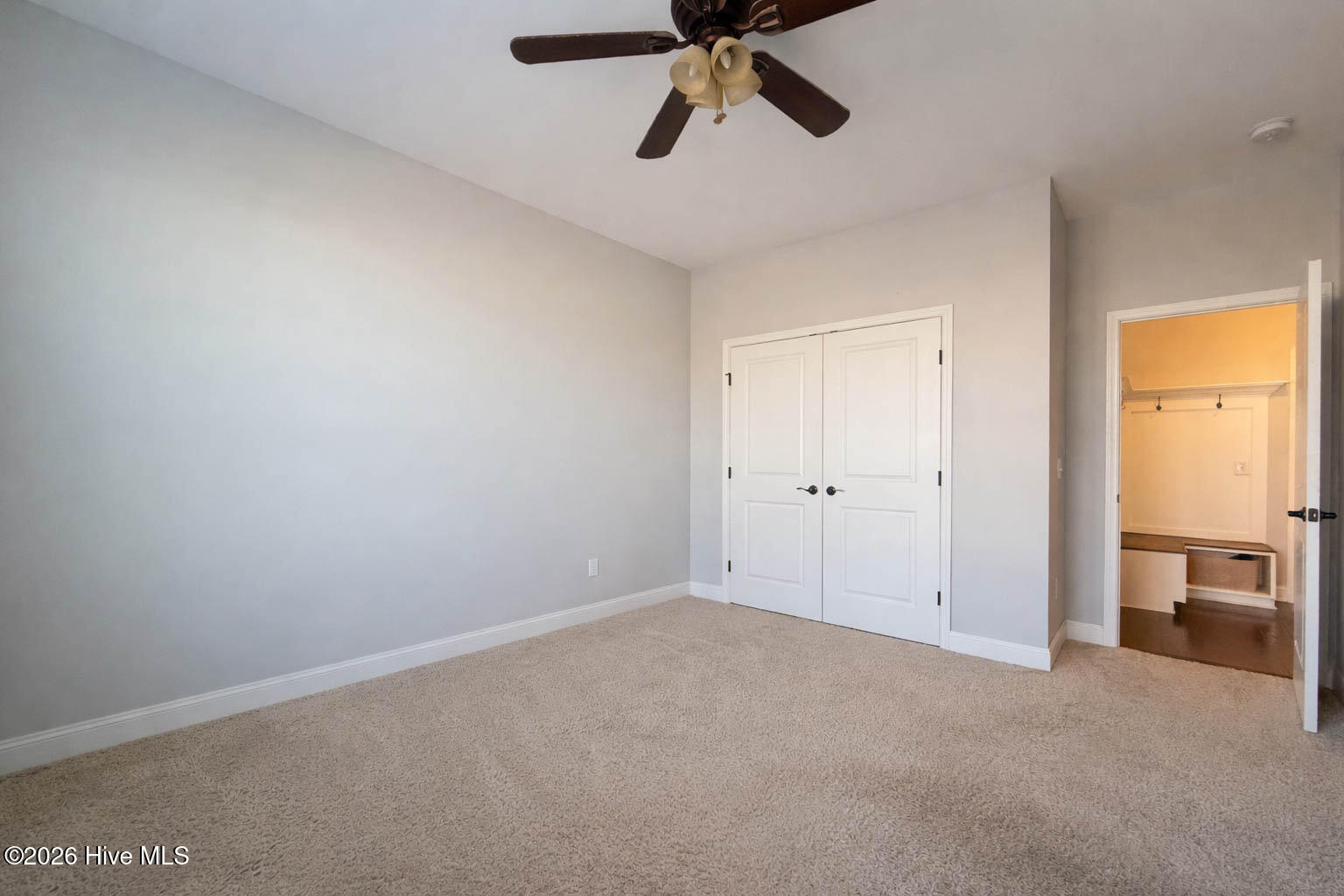 100553968 | Photo 13