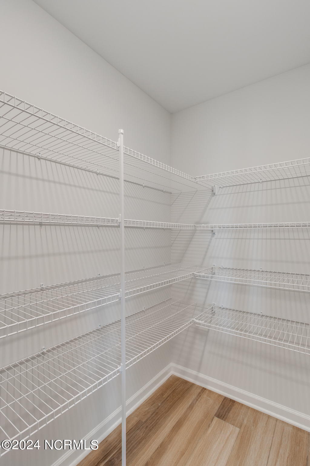 100548038 | Photo 29