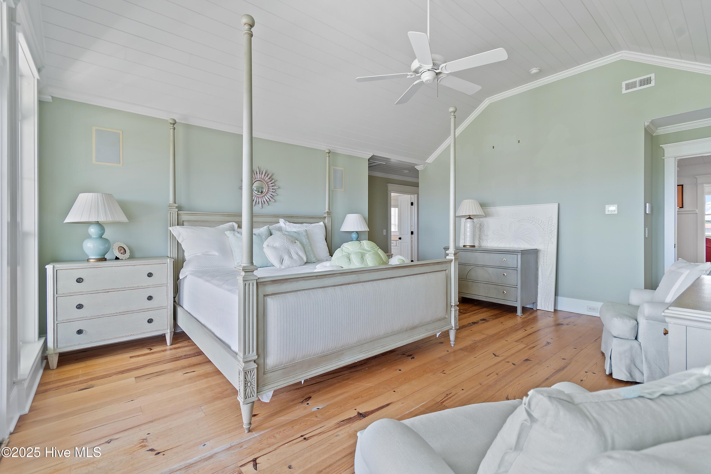 100519693 | Photo 36