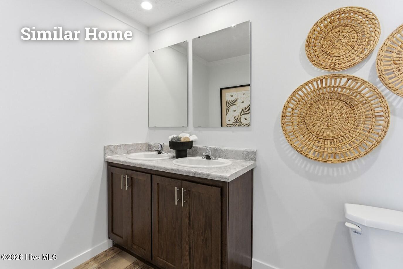 100568466 | Photo 16