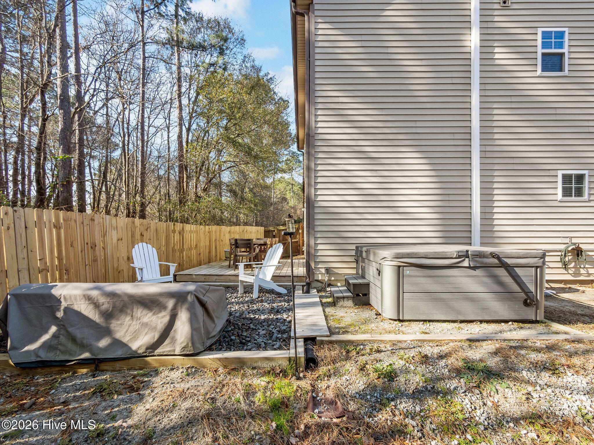 100548967 | Photo 24