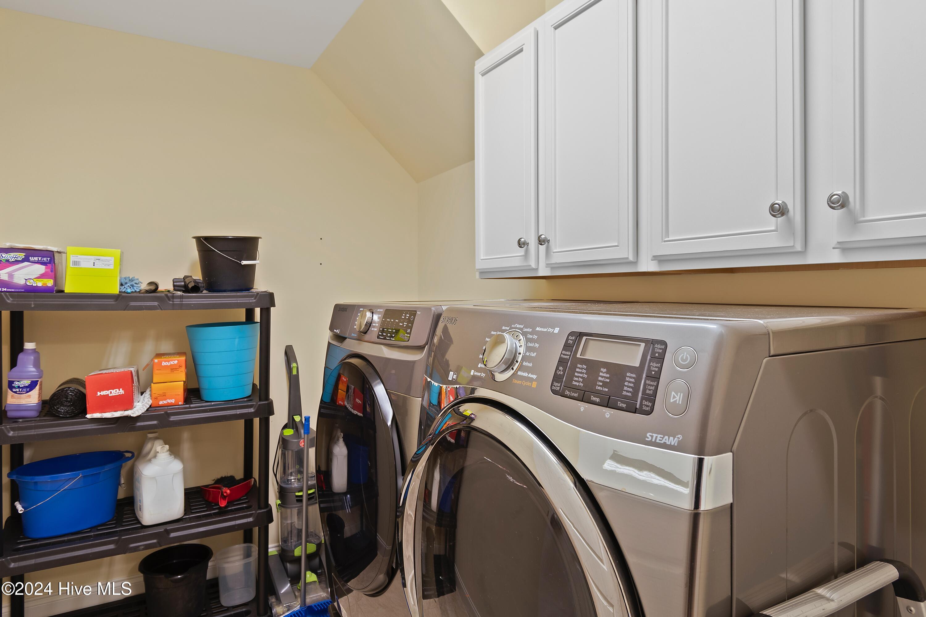 100558312 | Photo 34