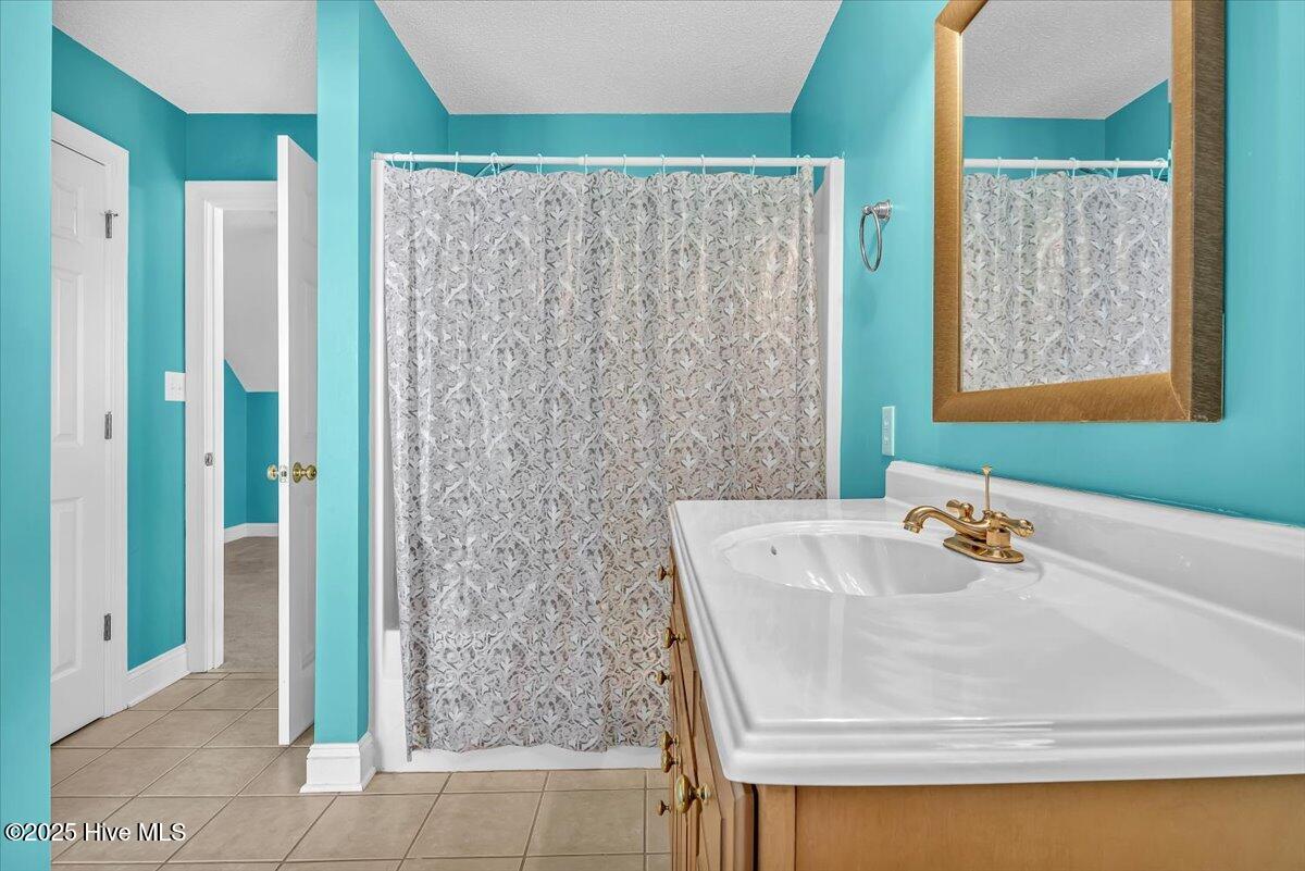 100536195 | Photo 47