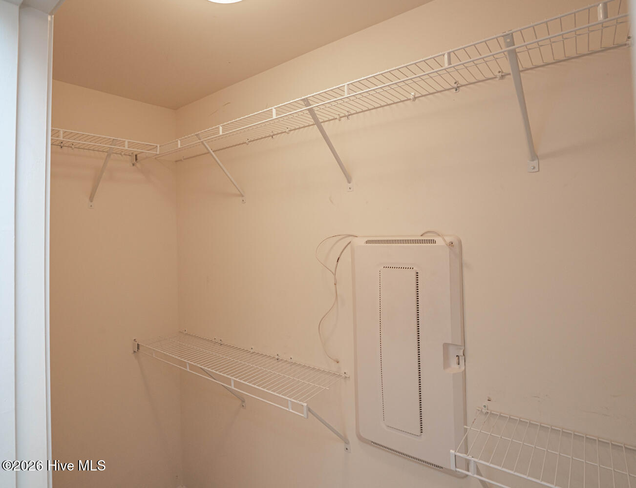 100556684 | Photo 18