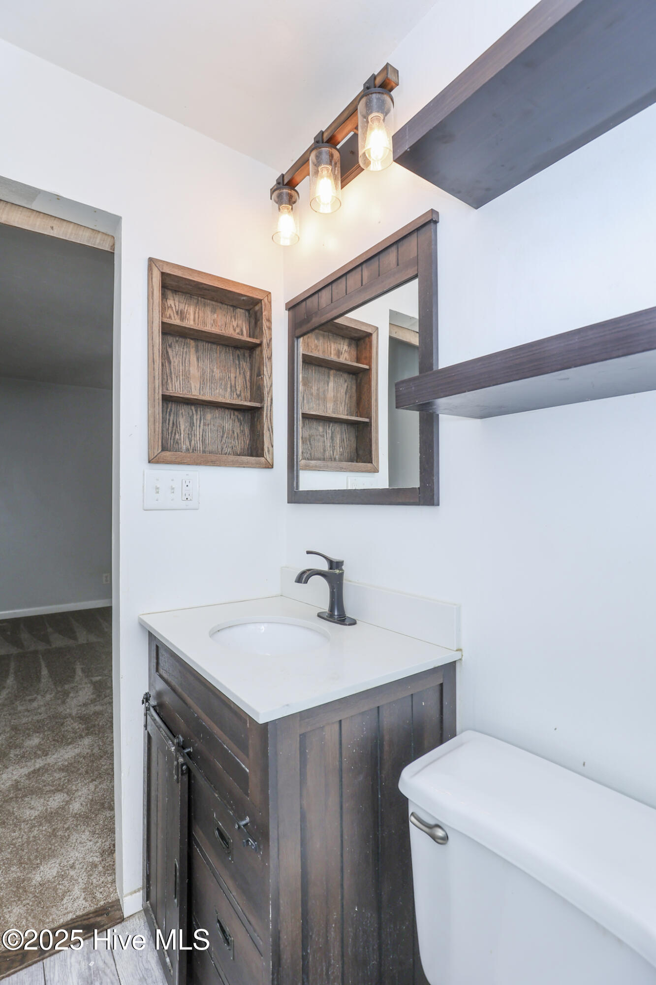 100546143 | Photo 18