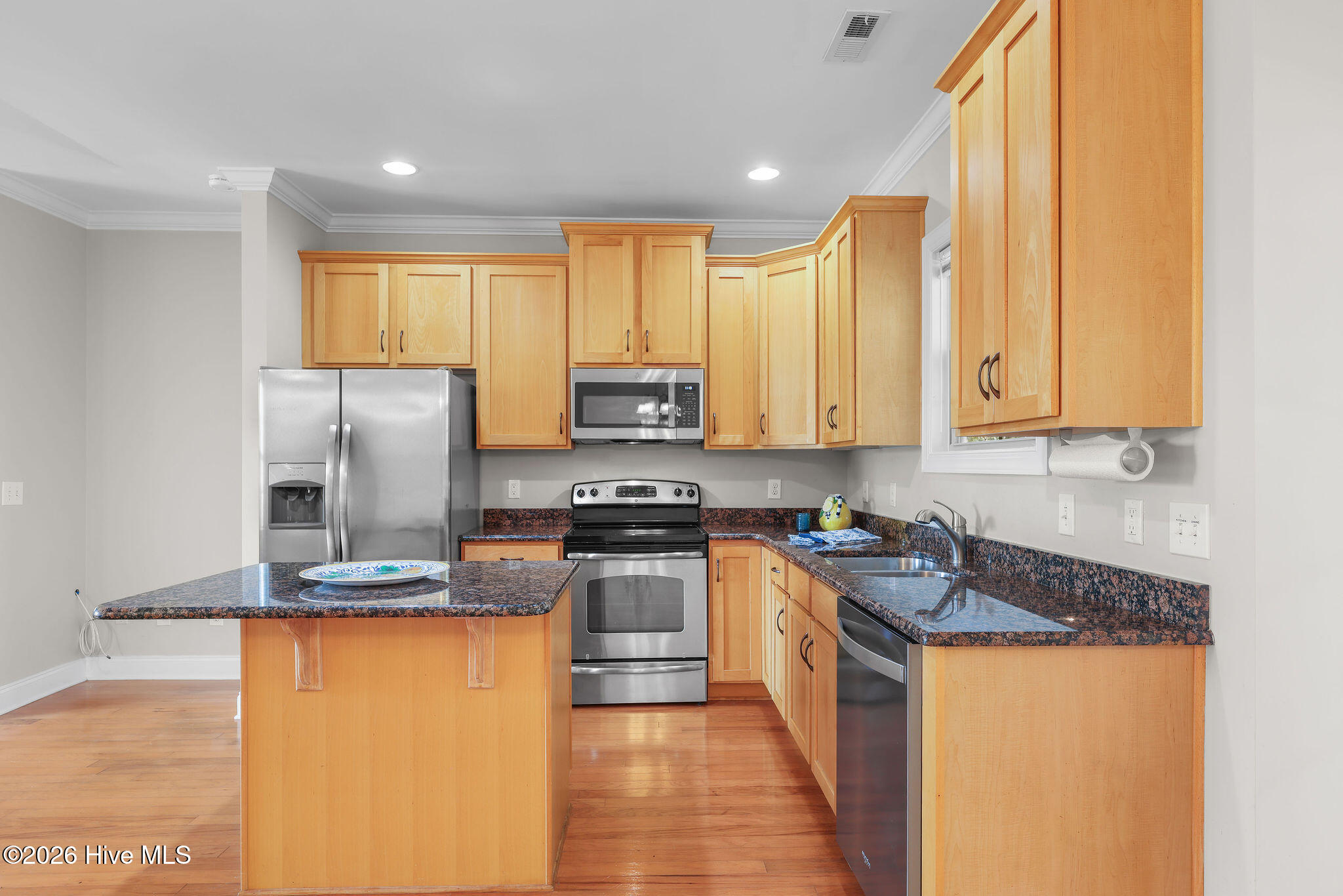 100565690 | Photo 12