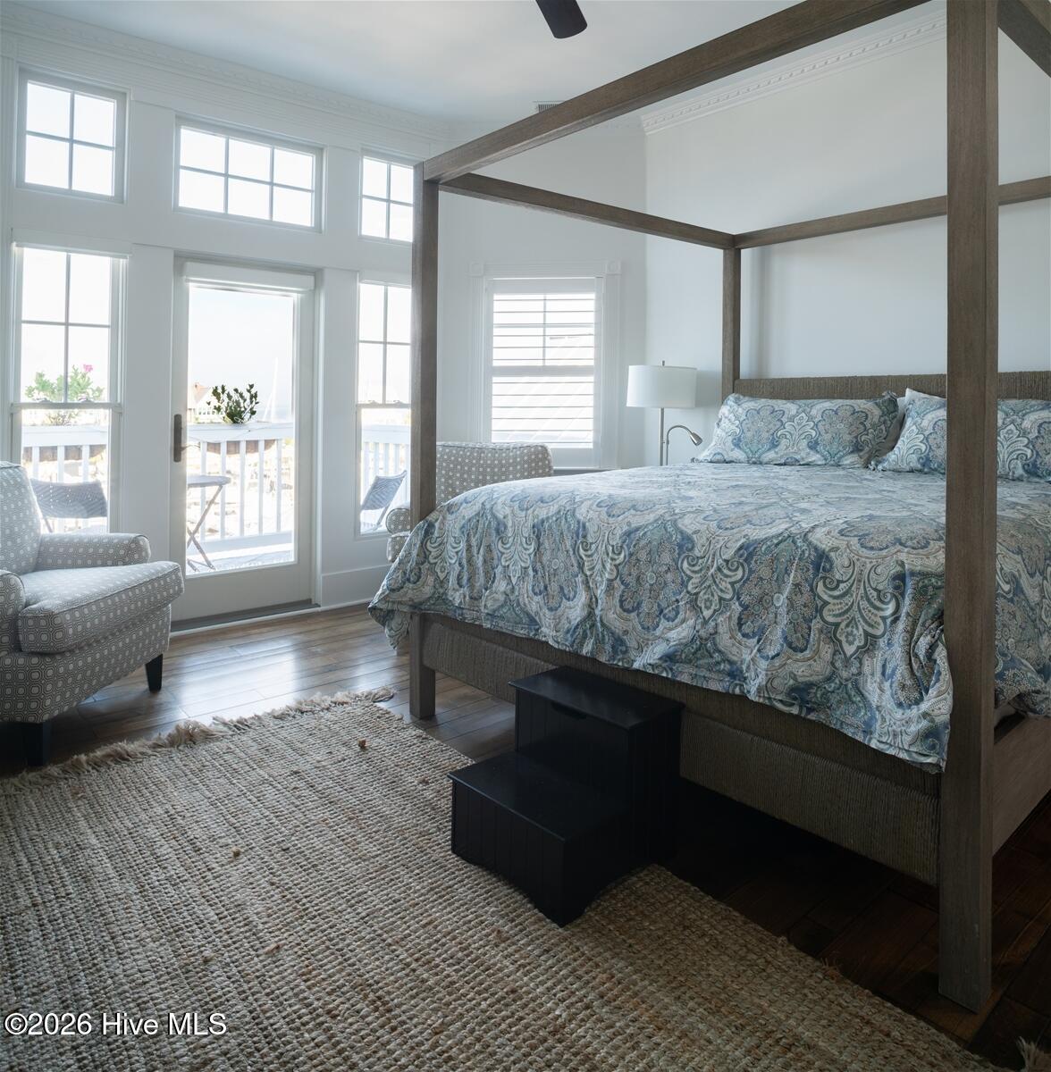 100559569 | Photo 33