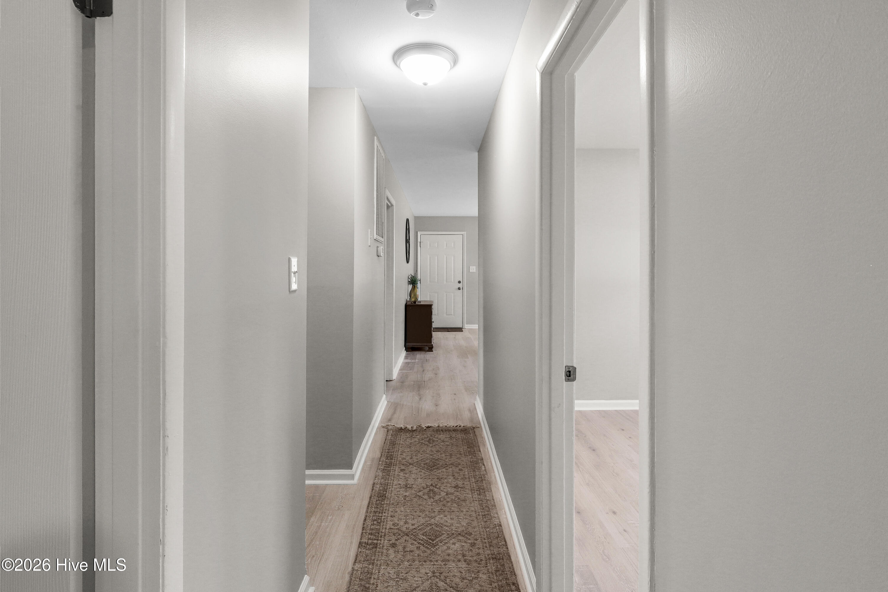 100553720 | Photo 25