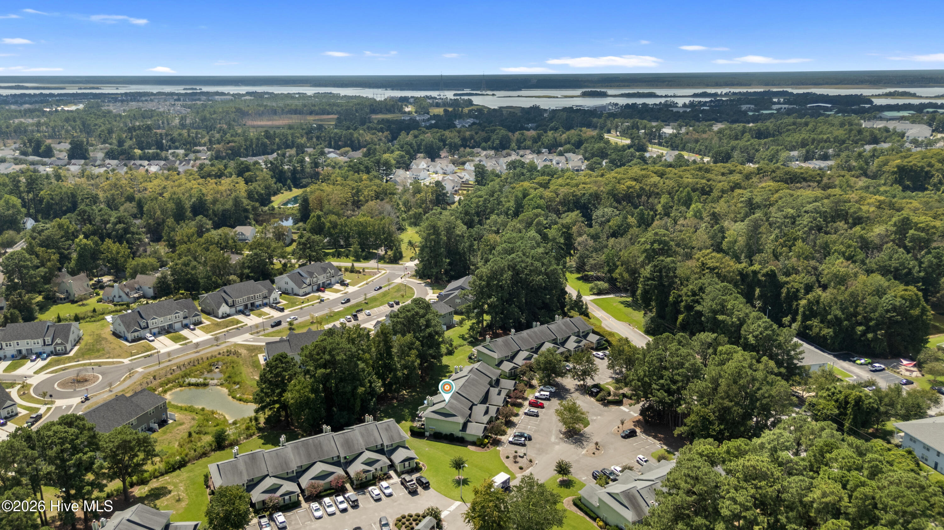 100563182 | Photo 30