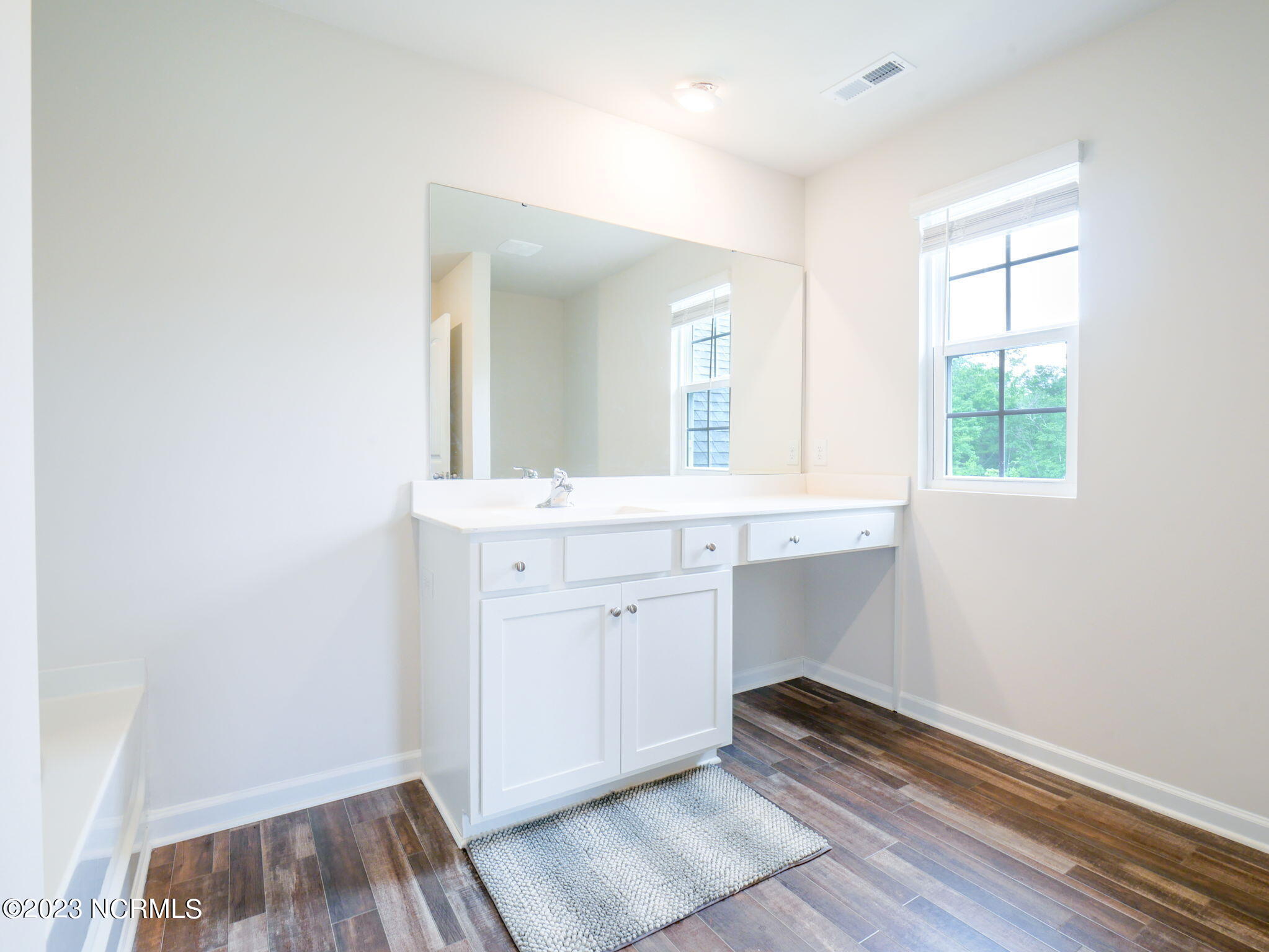 100539301 | Photo 23