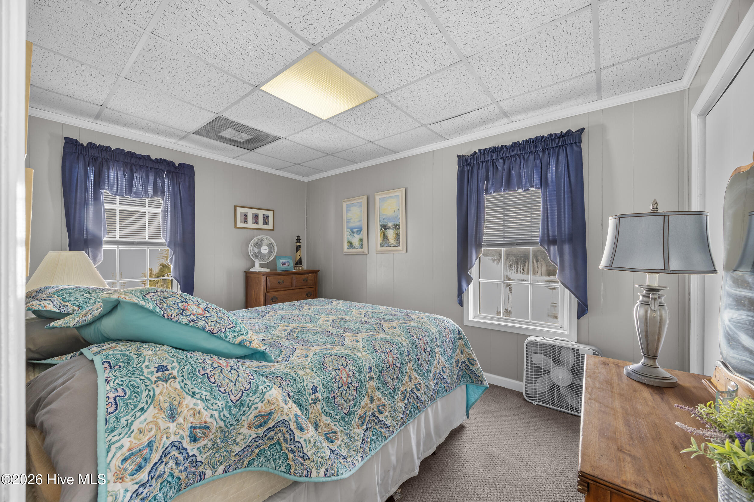 100548629 | Photo 13