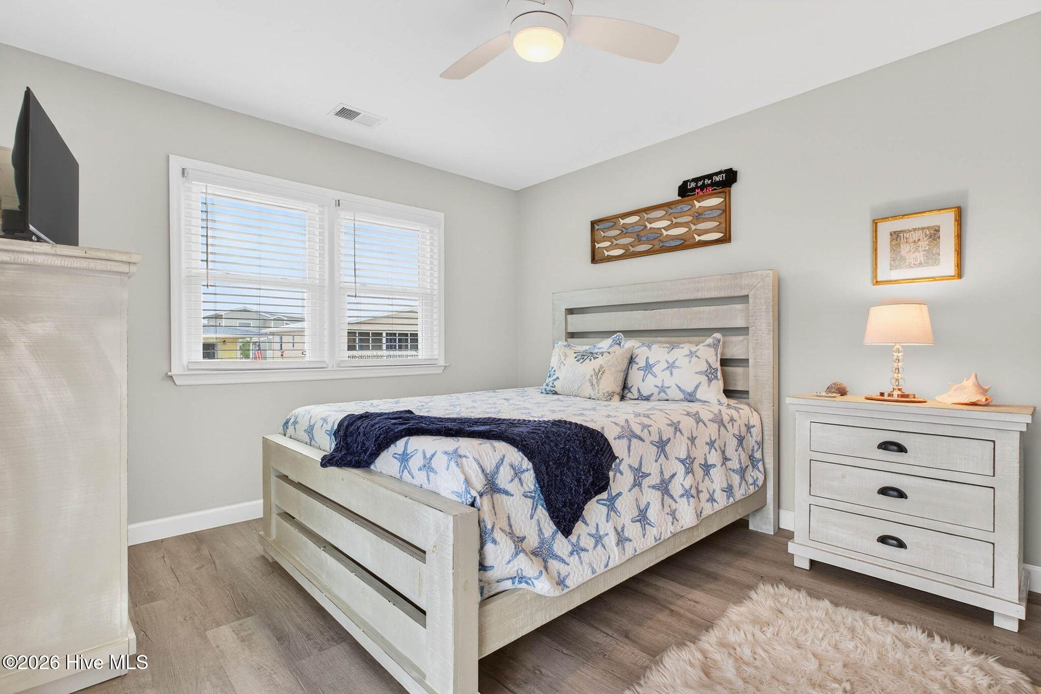 100565816 | Photo 25