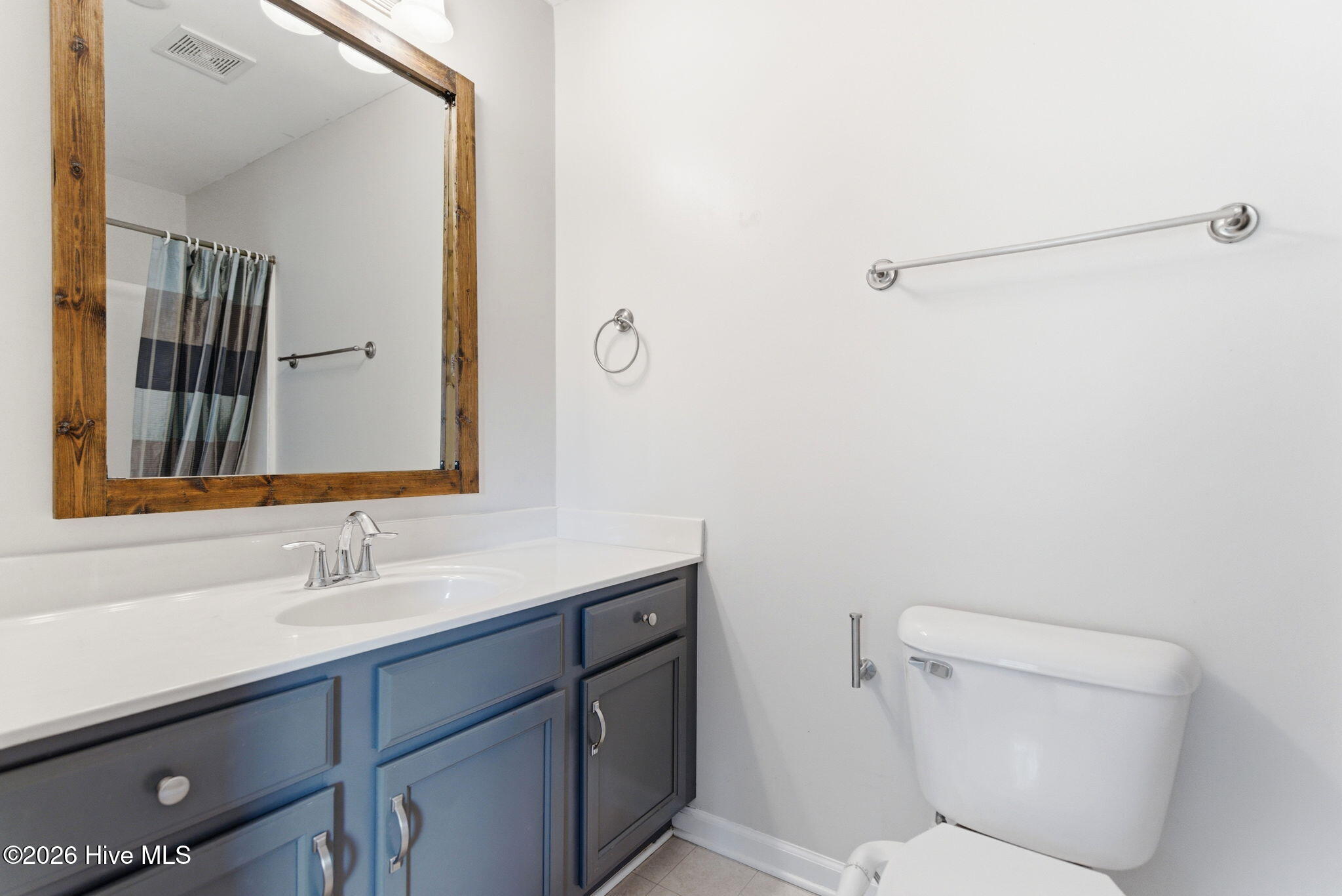 100570118 | Photo 21