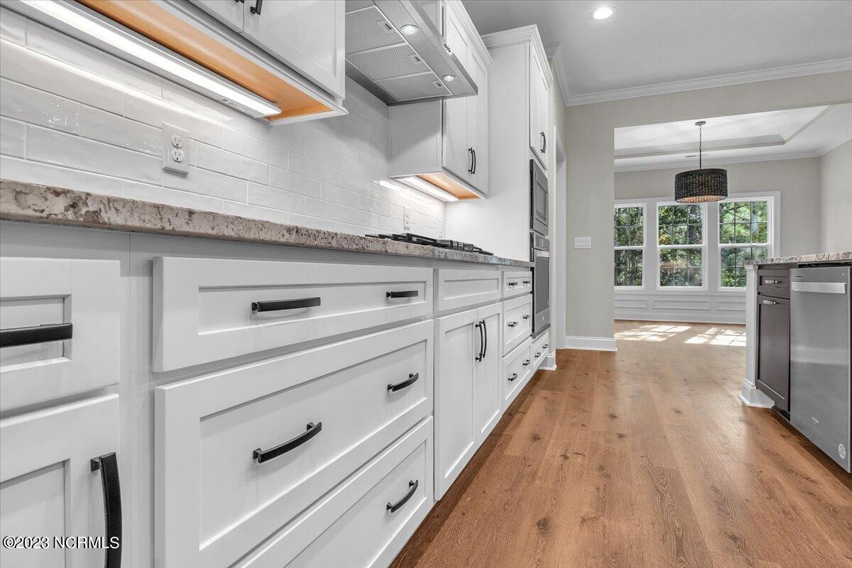 100524155 | Photo 58