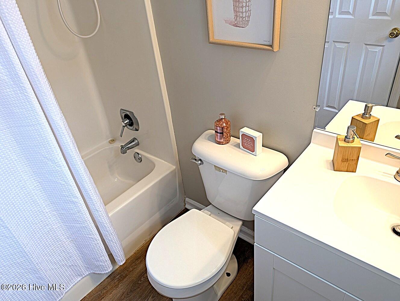 114 Live Oak Court, Midway Park, NC 28544 – photo 13: 114 LIVE OAK MASTER BATH2