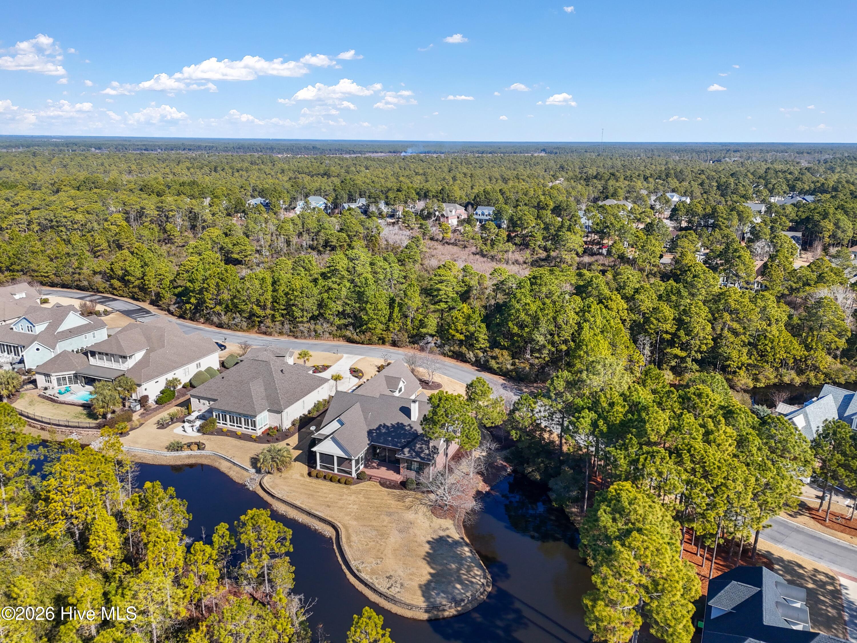 100553270 | Photo 63