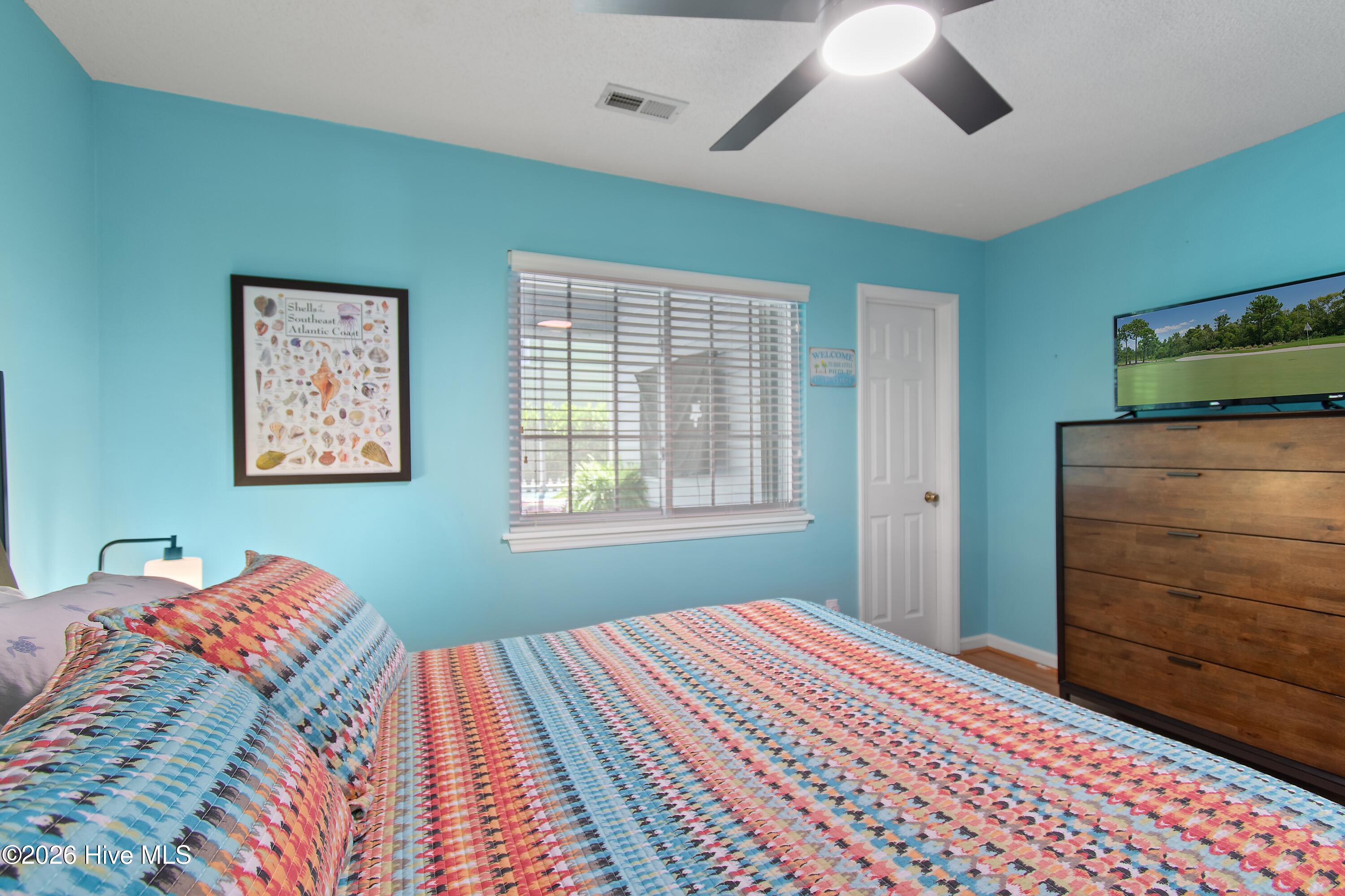 100570489 | Photo 38