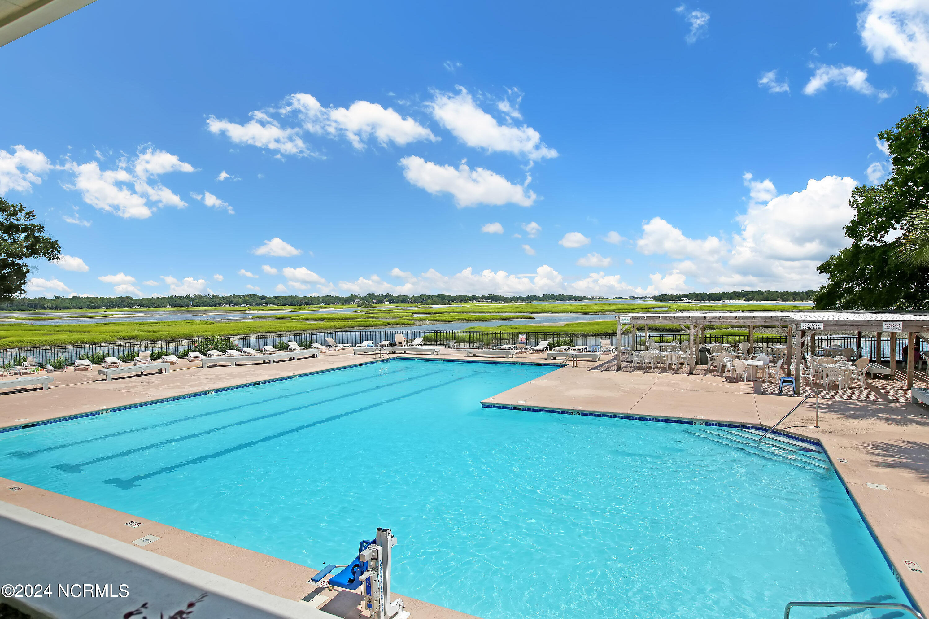 100564965 | Photo 19