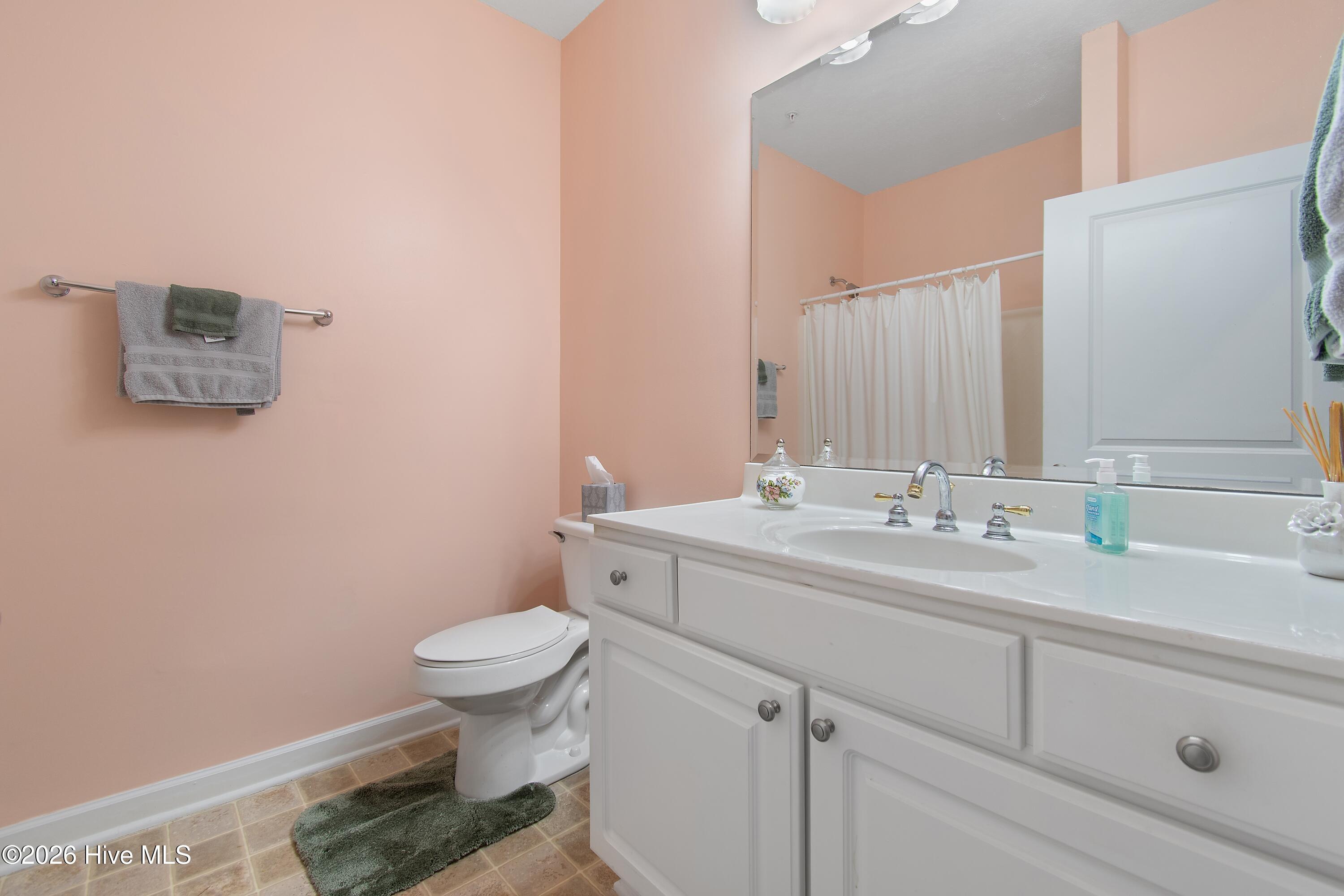 100569684 | Photo 16