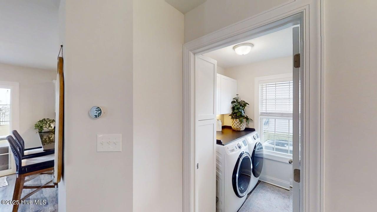 100539509 | Photo 38