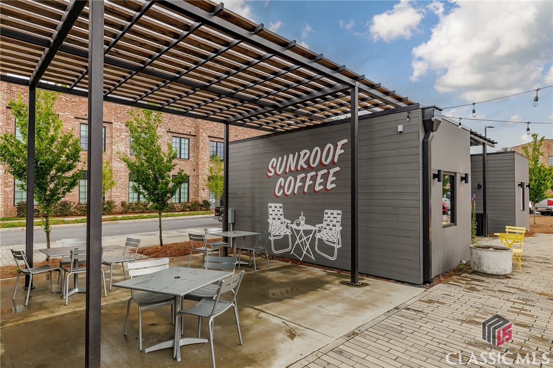 395 Cleveland Avenue