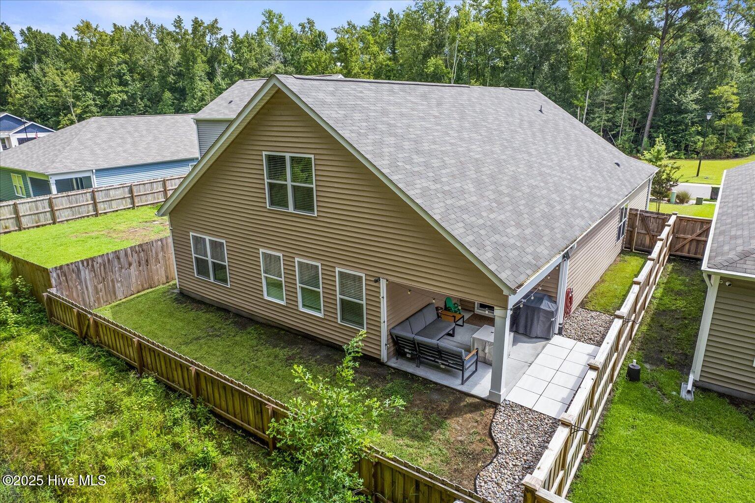 100525713 | Photo 49