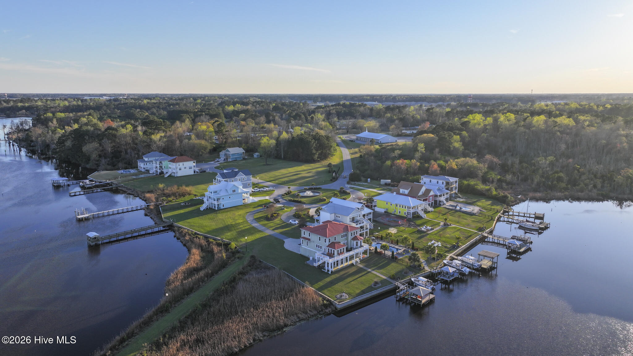 100564297 | Photo 69