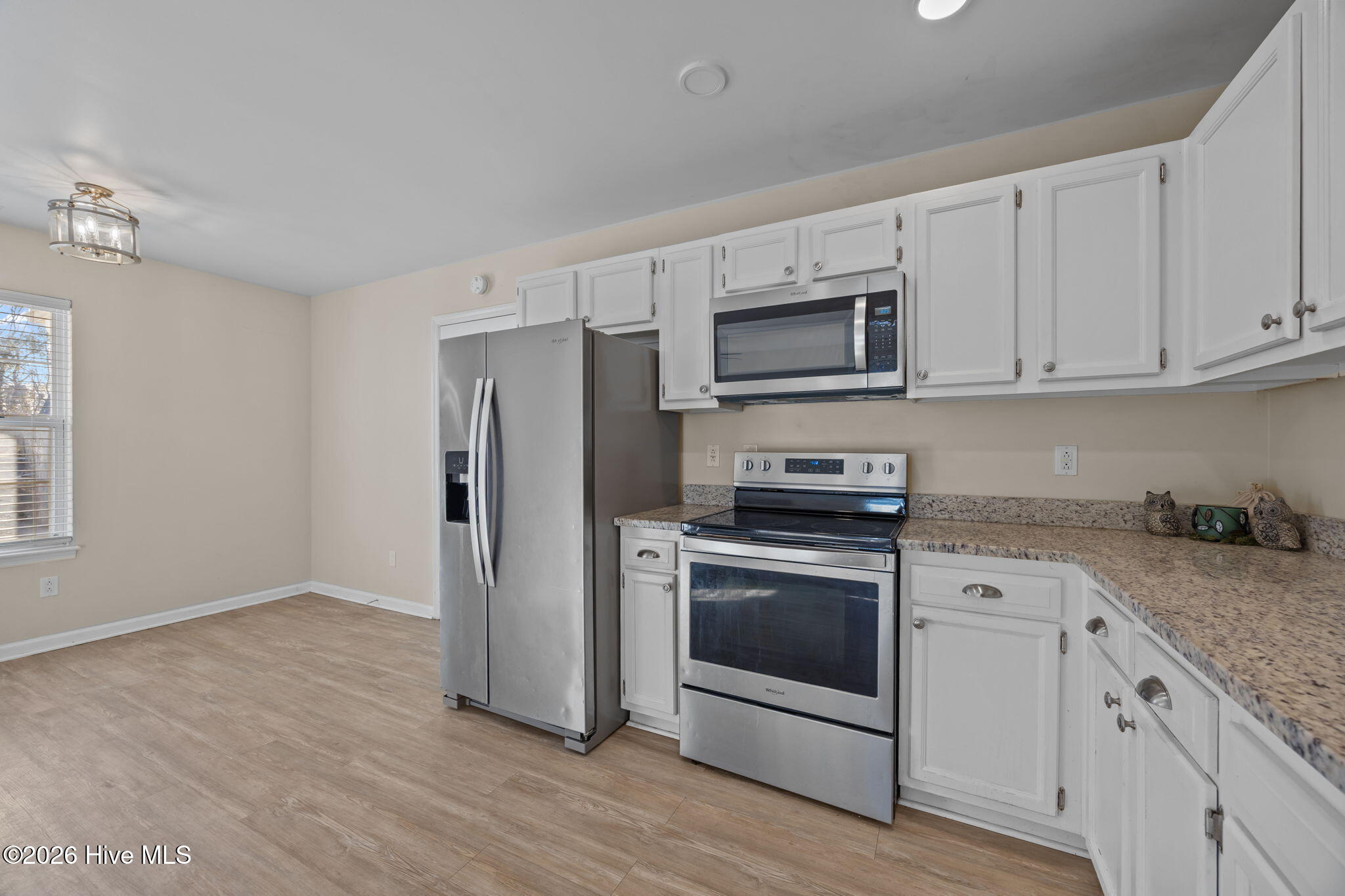 100550569 | Photo 29