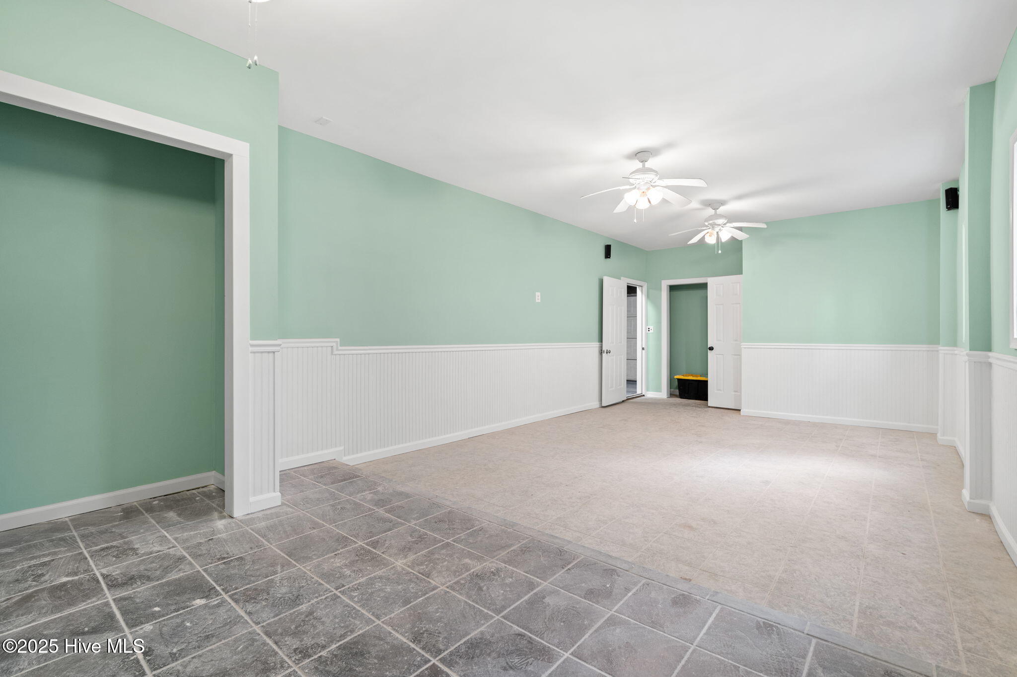 100544859 | Photo 33