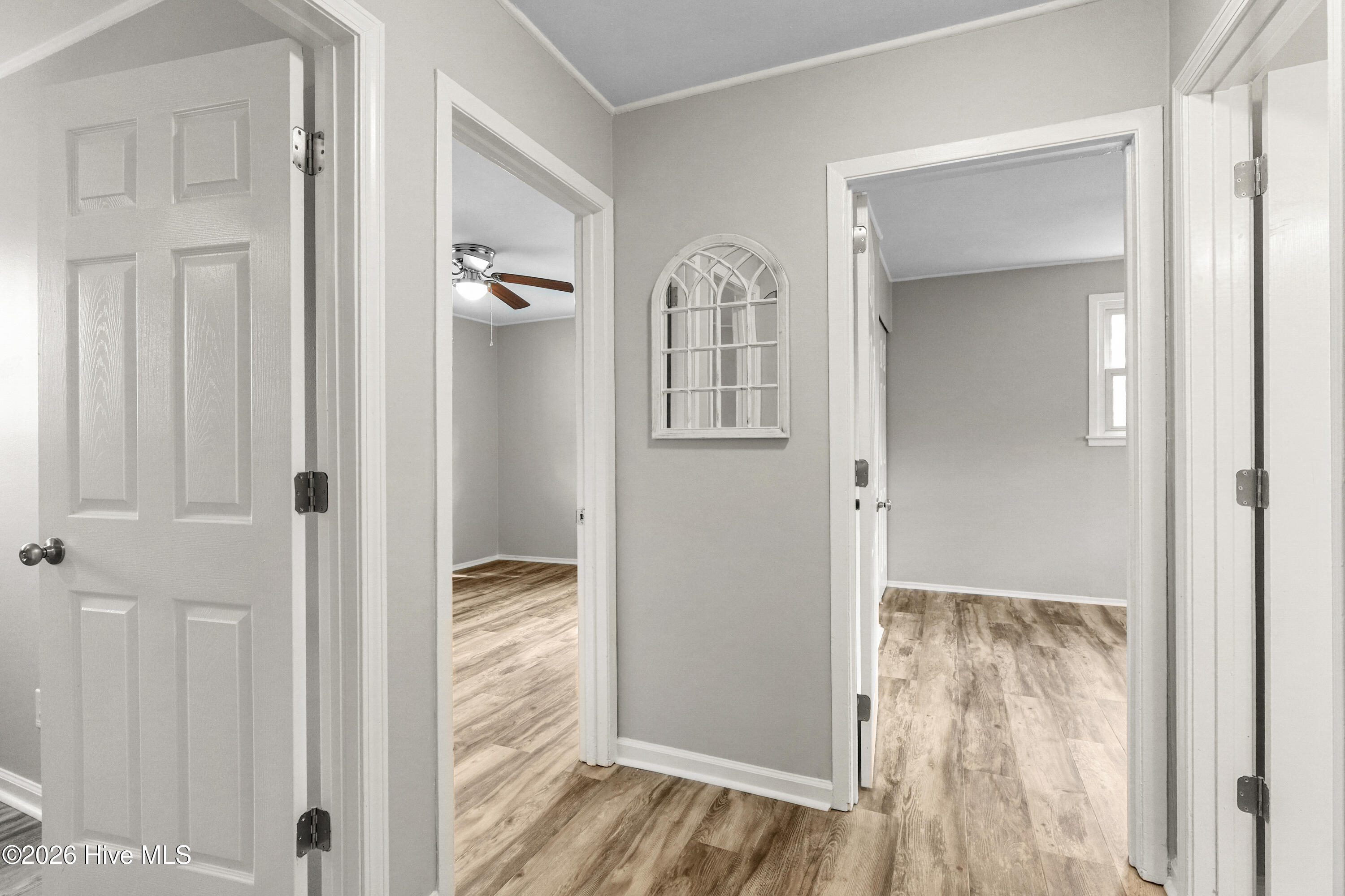 100560188 | Photo 20