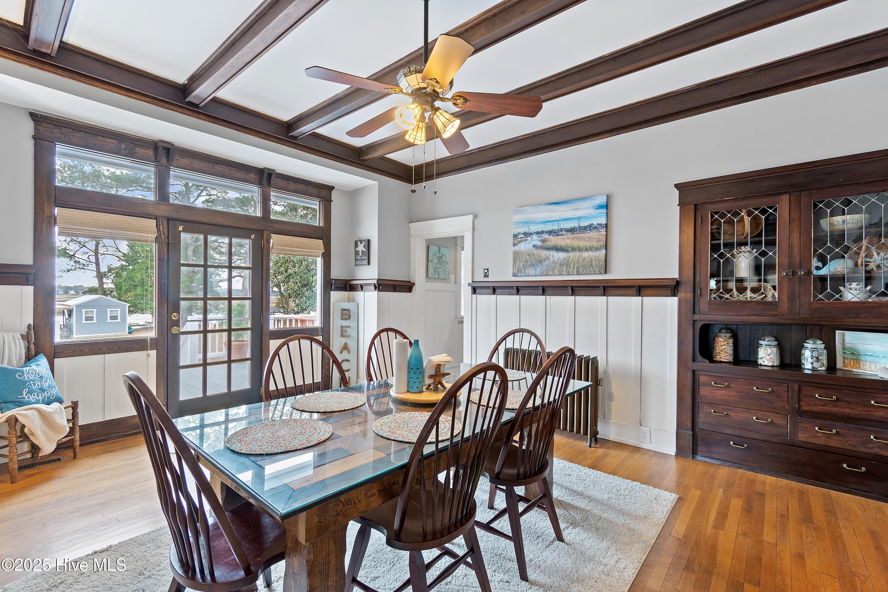 100544139 | Photo 18