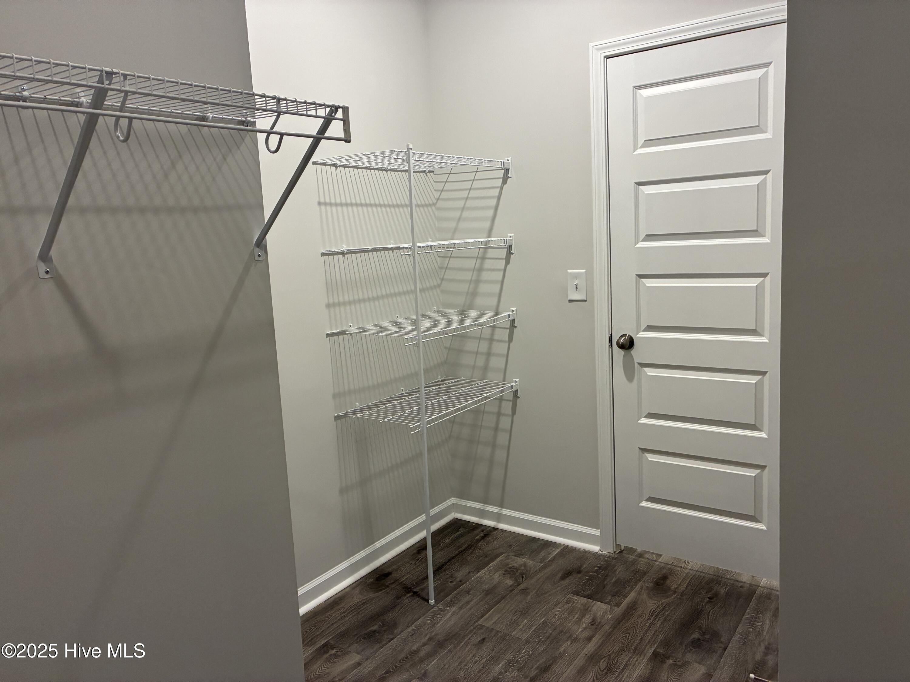 100569016 | Photo 21