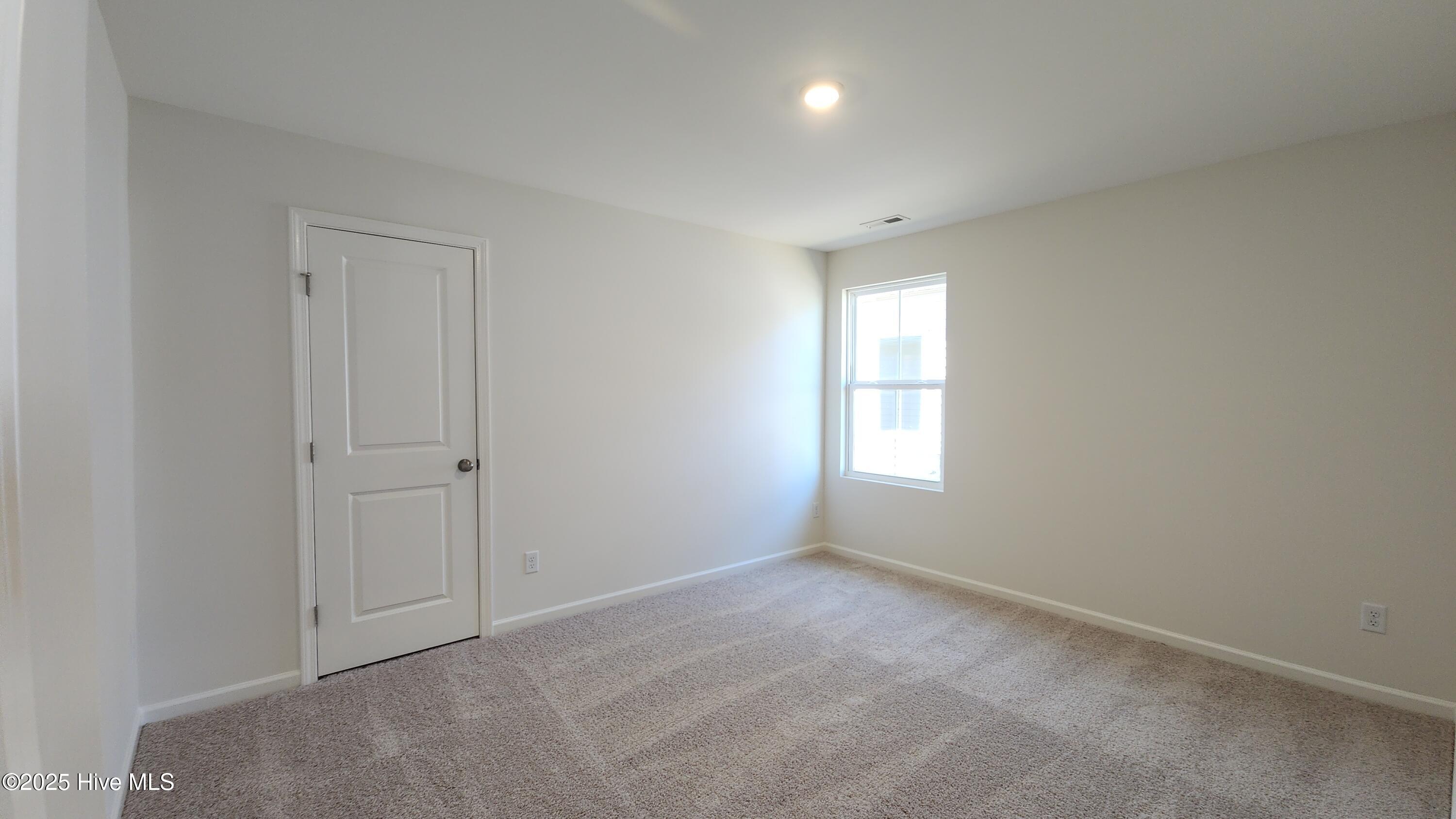 100544194 | Photo 19