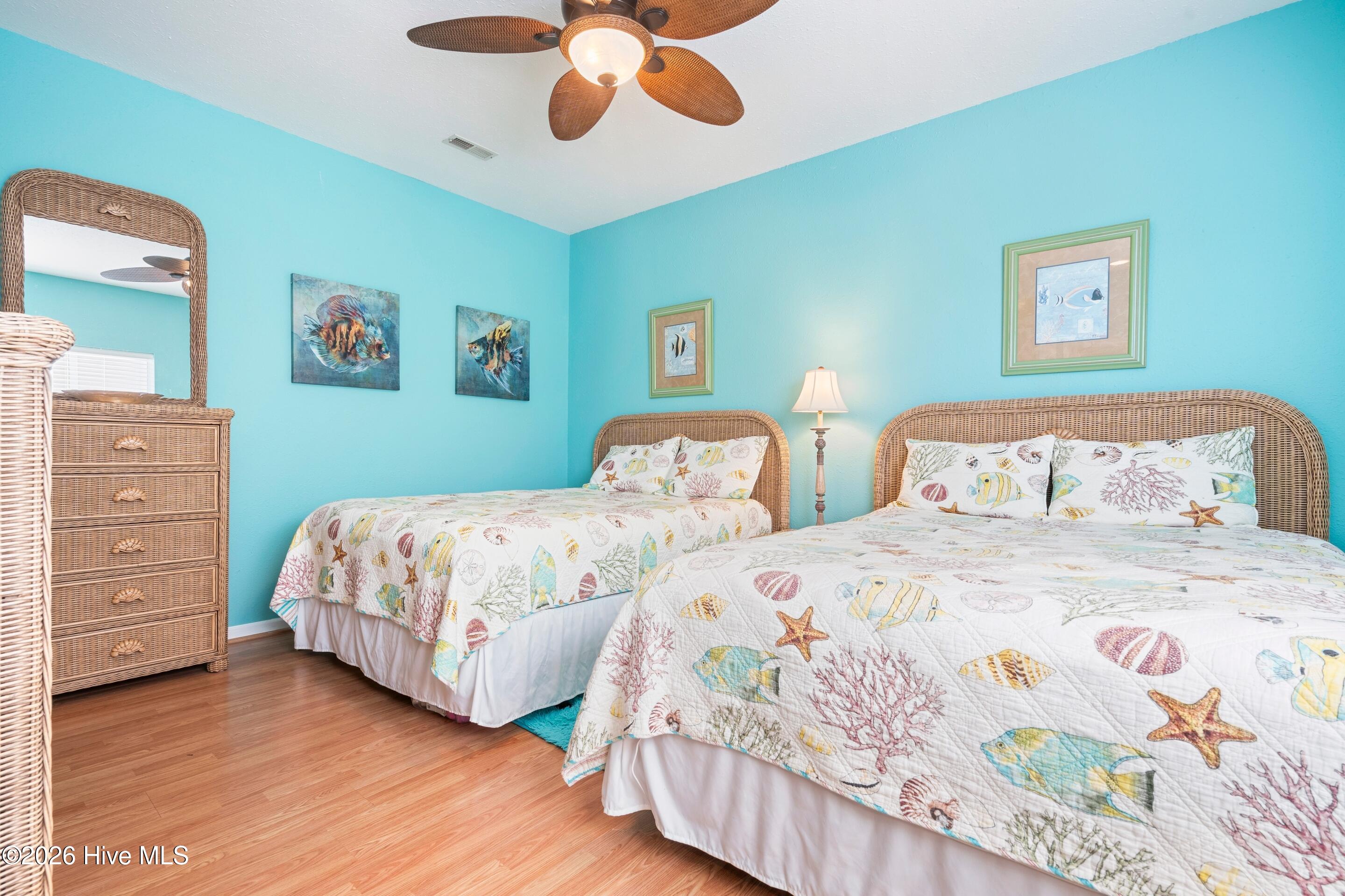 100548486 | Photo 31