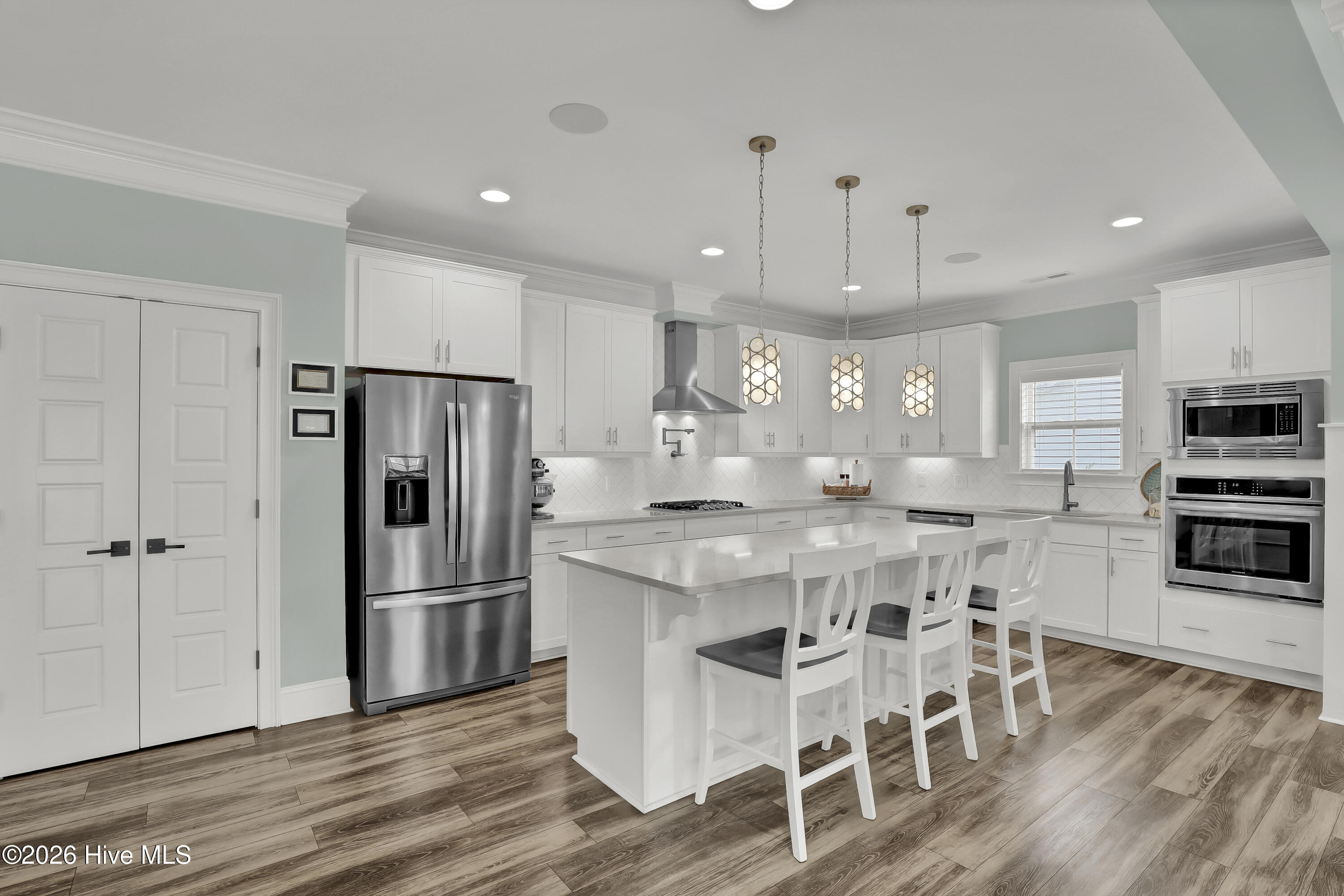 100558429 | Photo 10