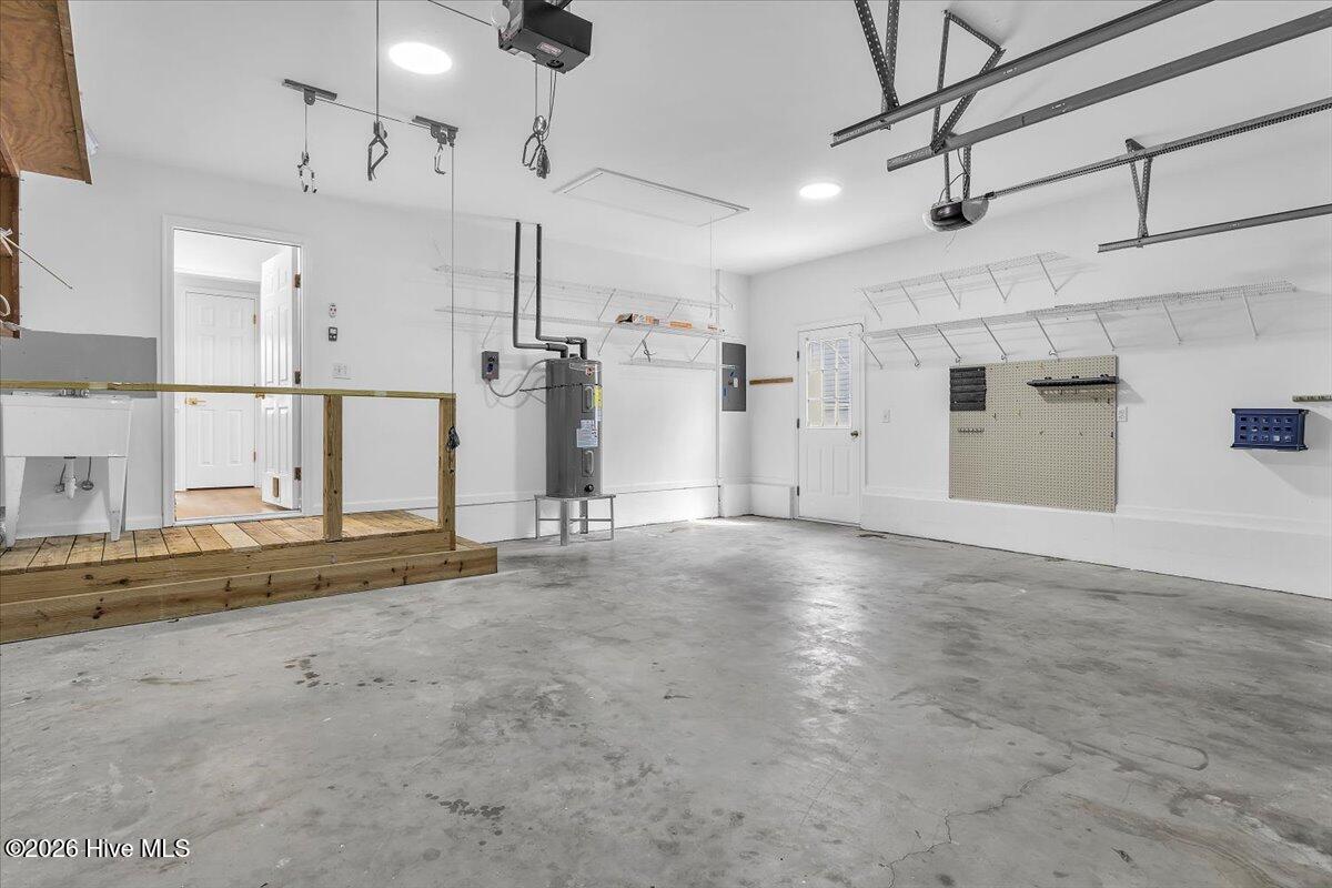 100564620 | Photo 39