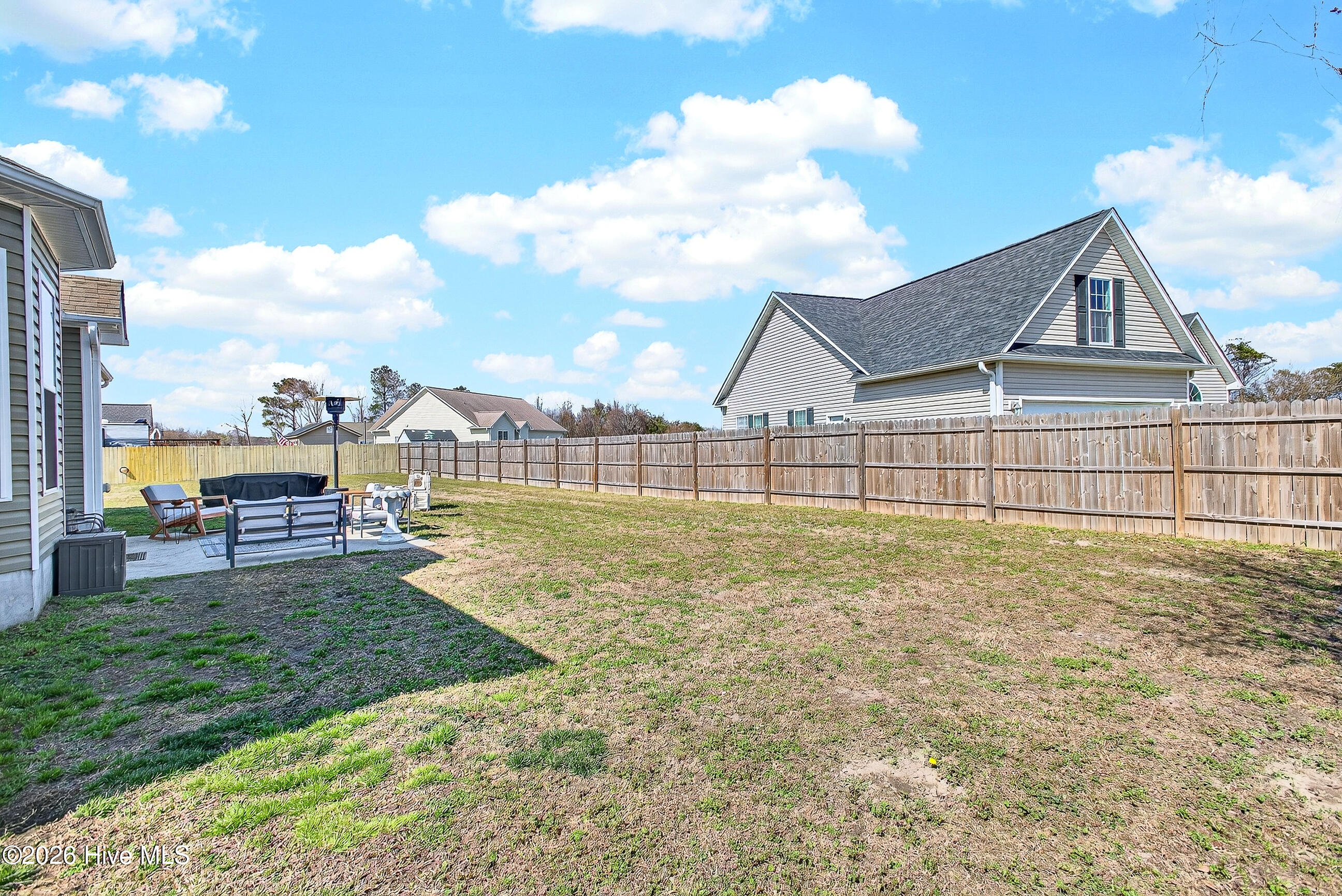 100558370 | Photo 22