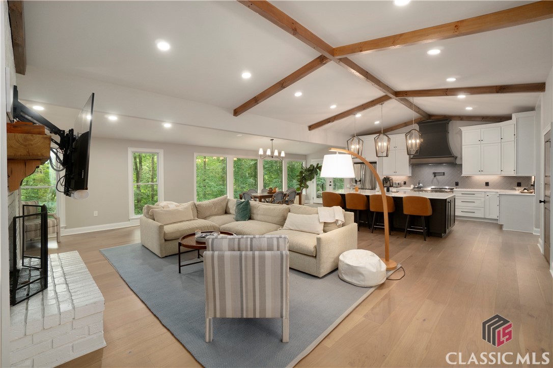 1041 Hollow Creek Way