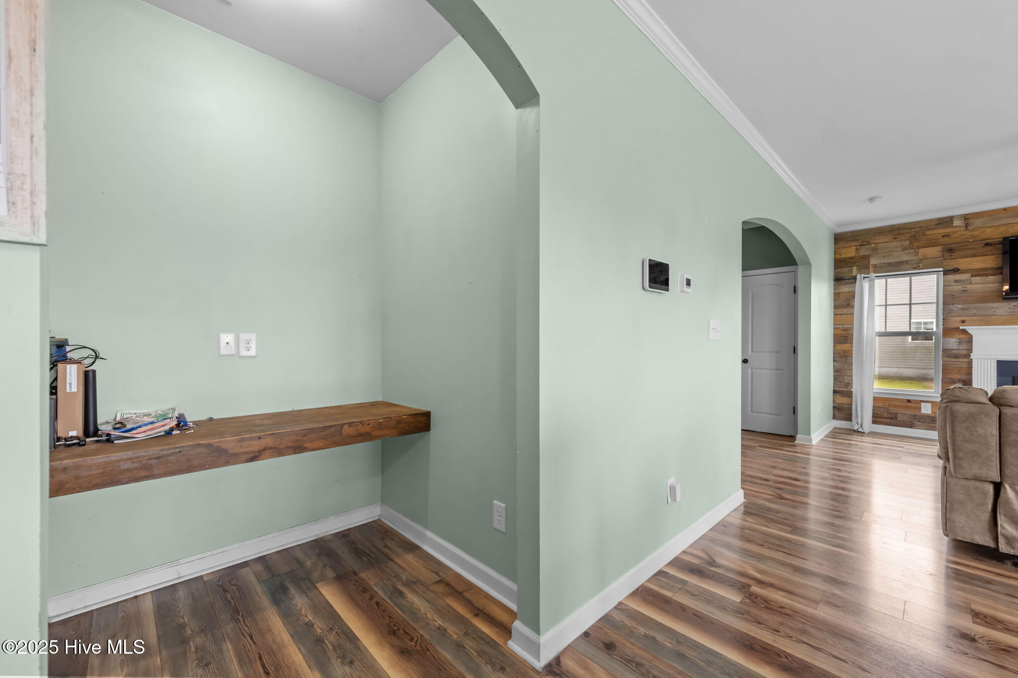 100521248 | Photo 19