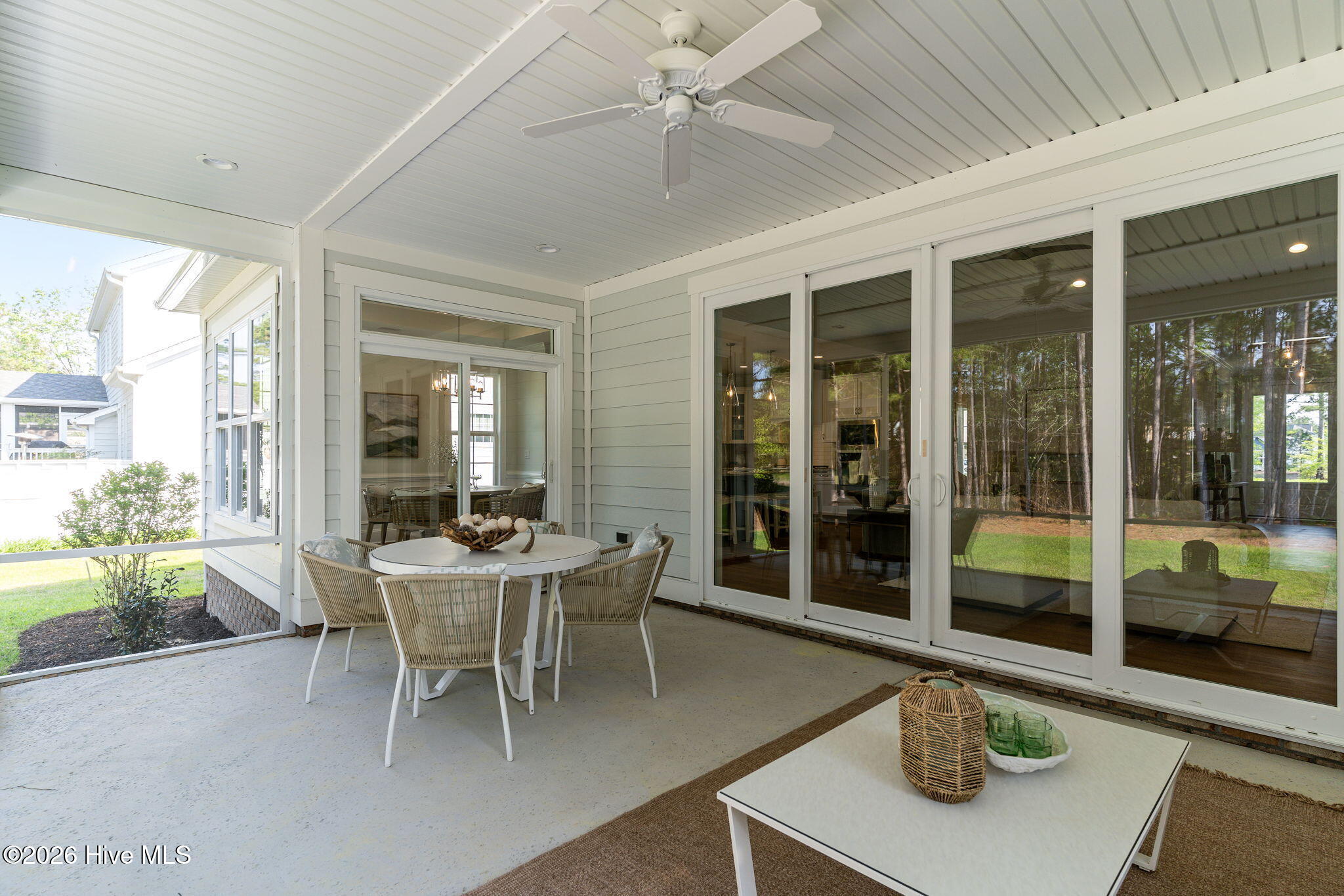 100554681 | Photo 38