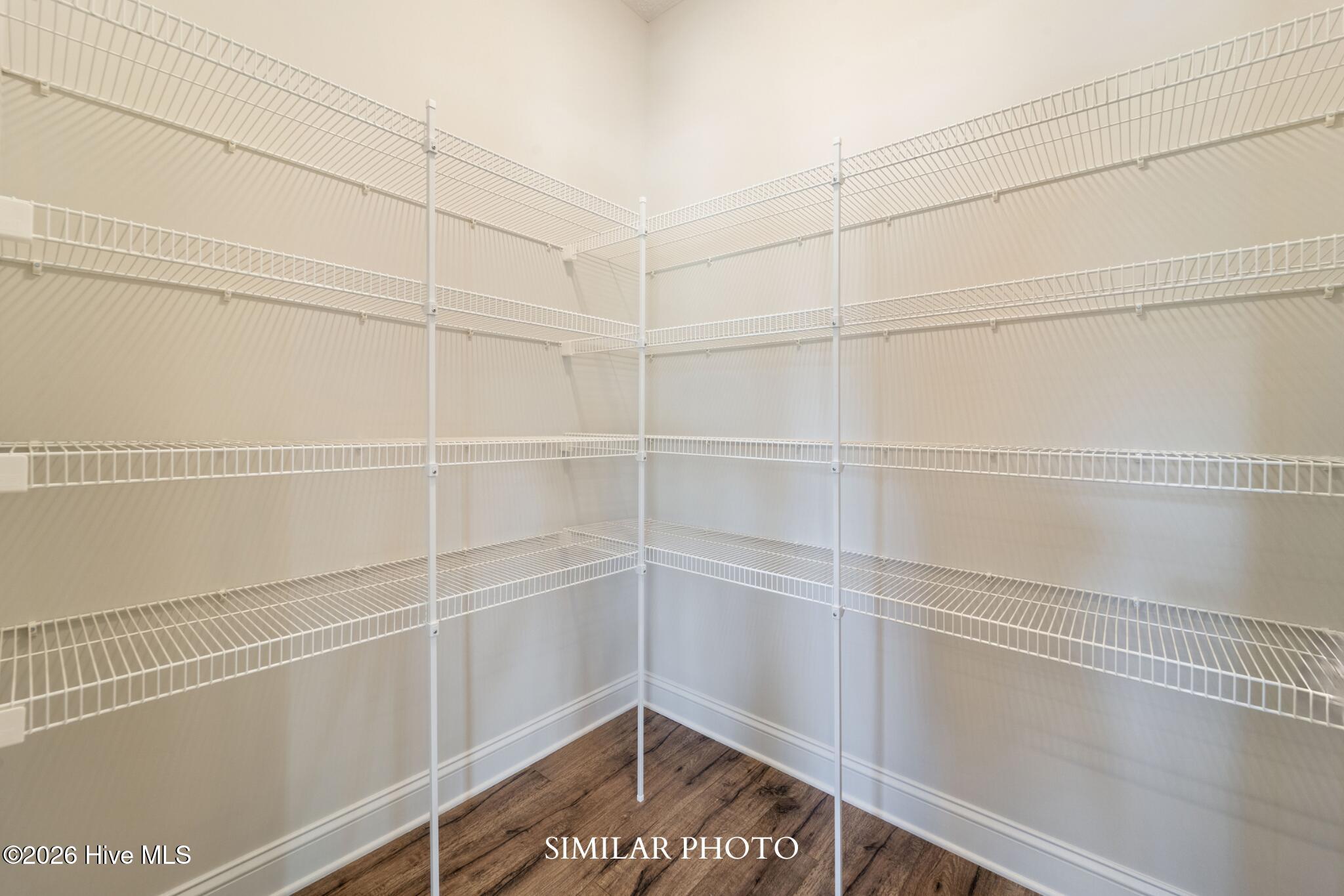 100554439 | Photo 20