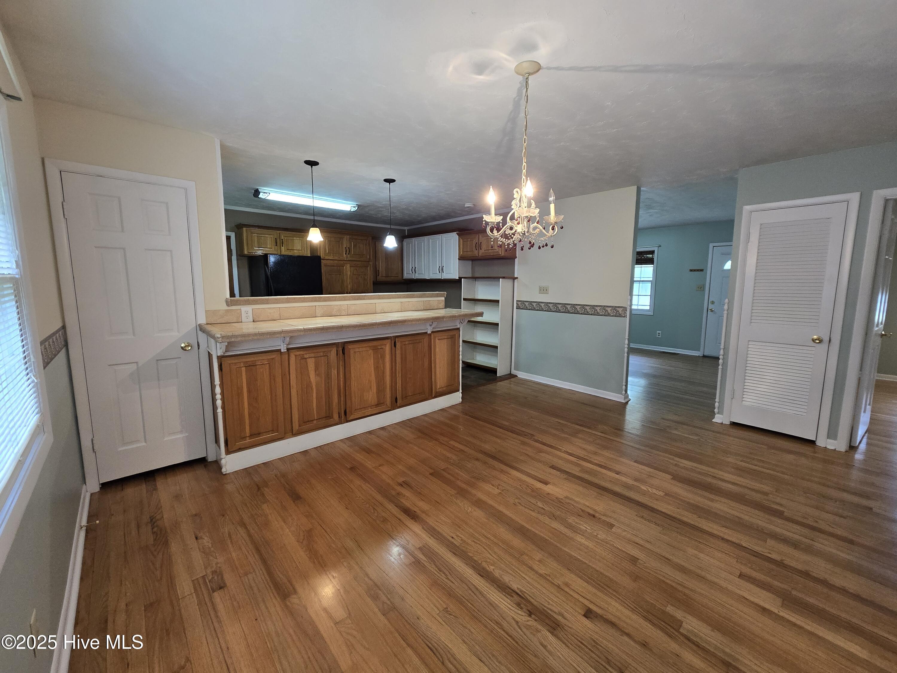 100523459 | Photo 12