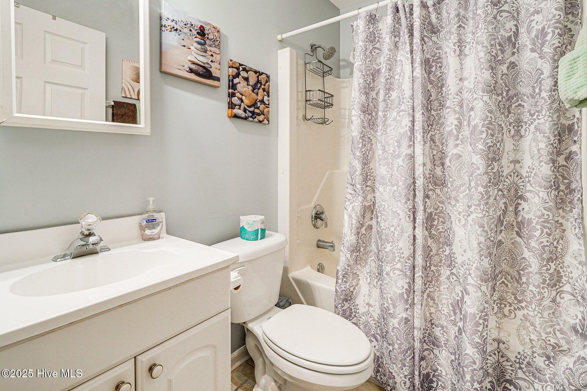 100543285 | Photo 13