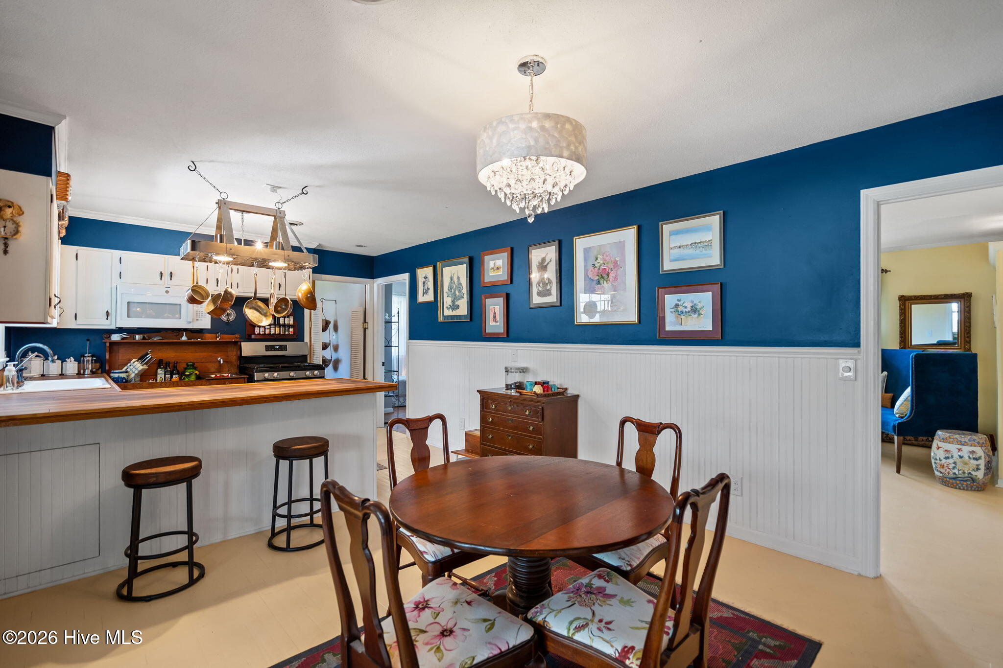 100560158 | Photo 12