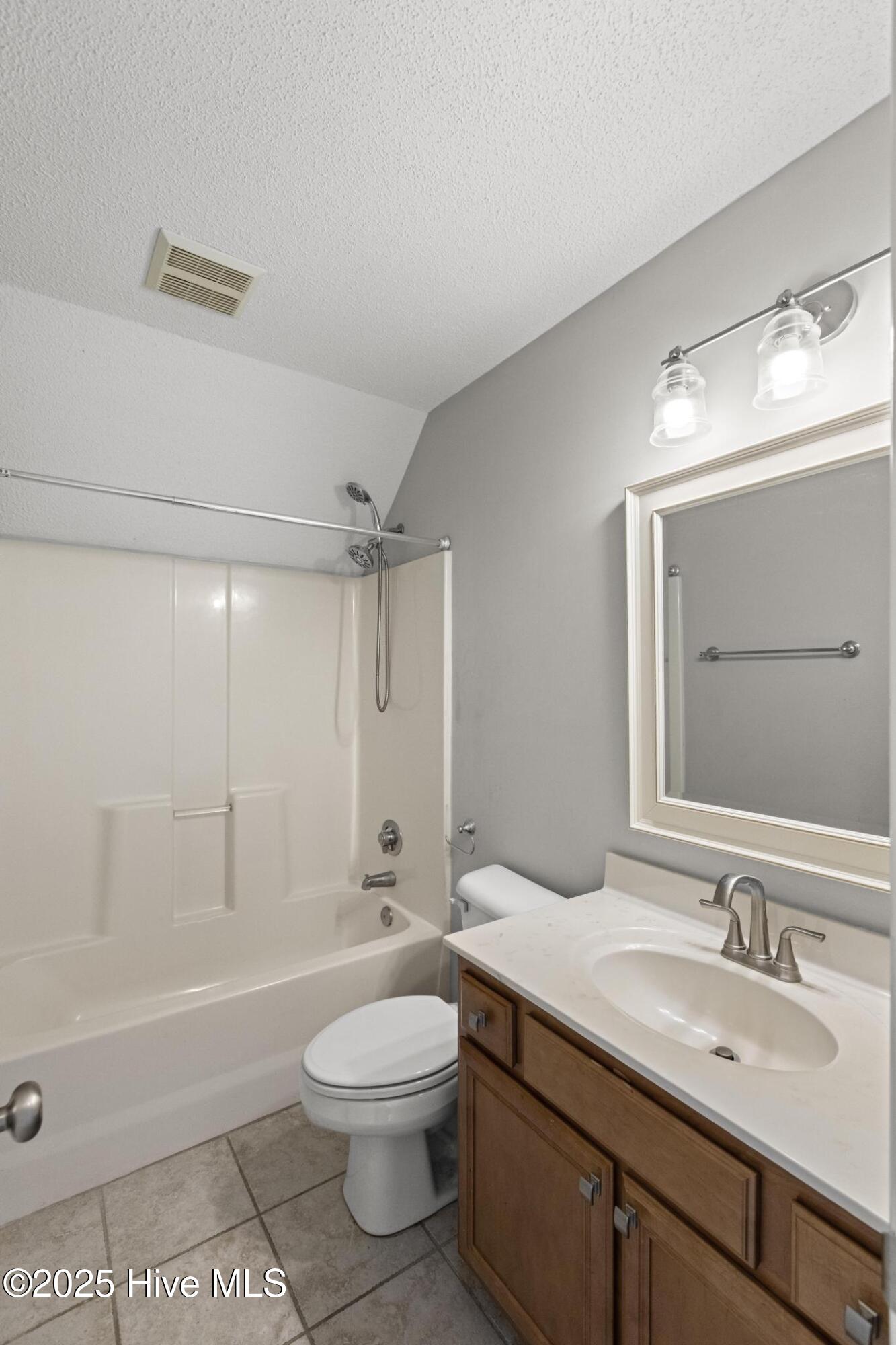 100545087 | Photo 18