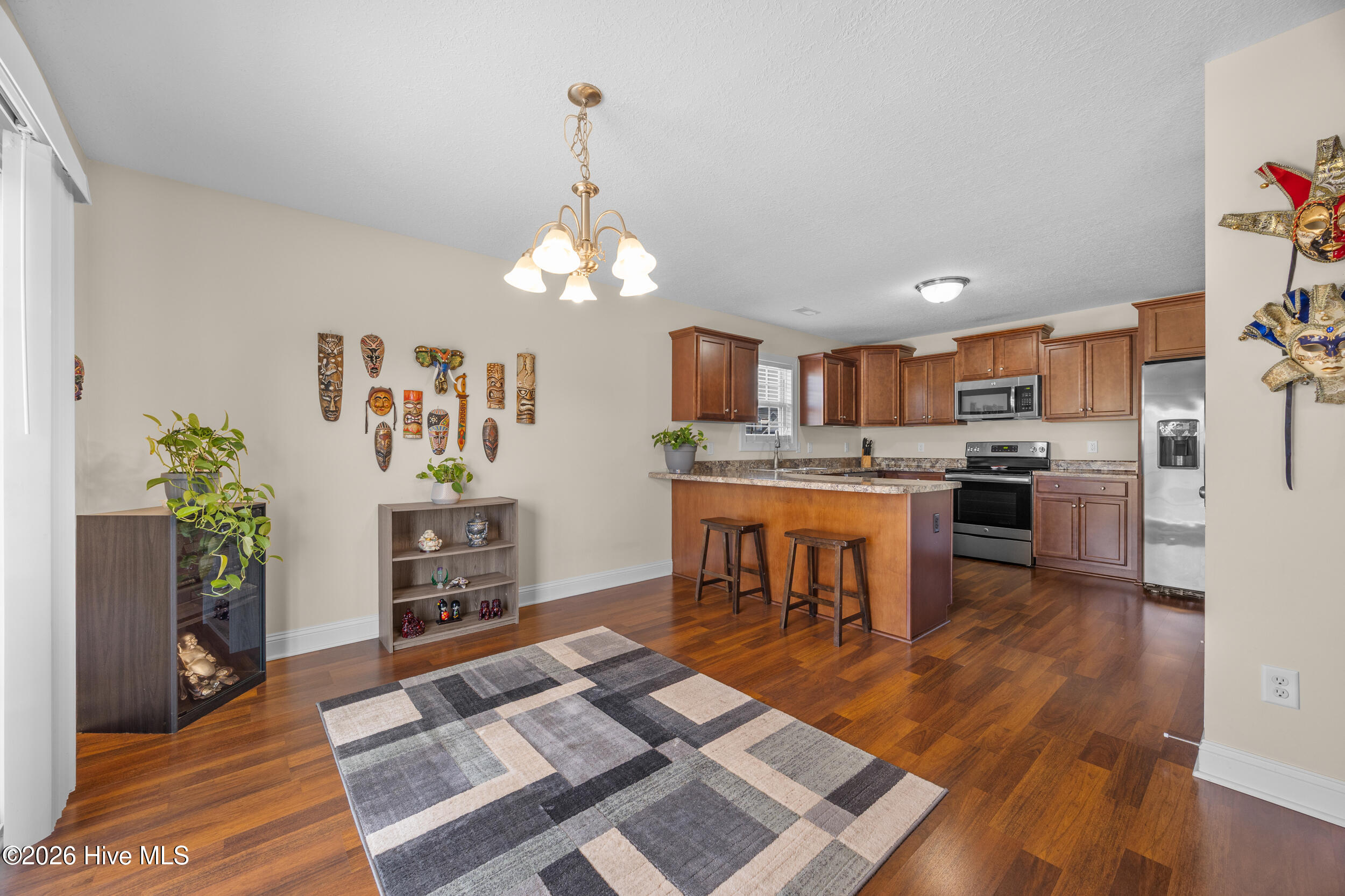 100567416 | Photo 11