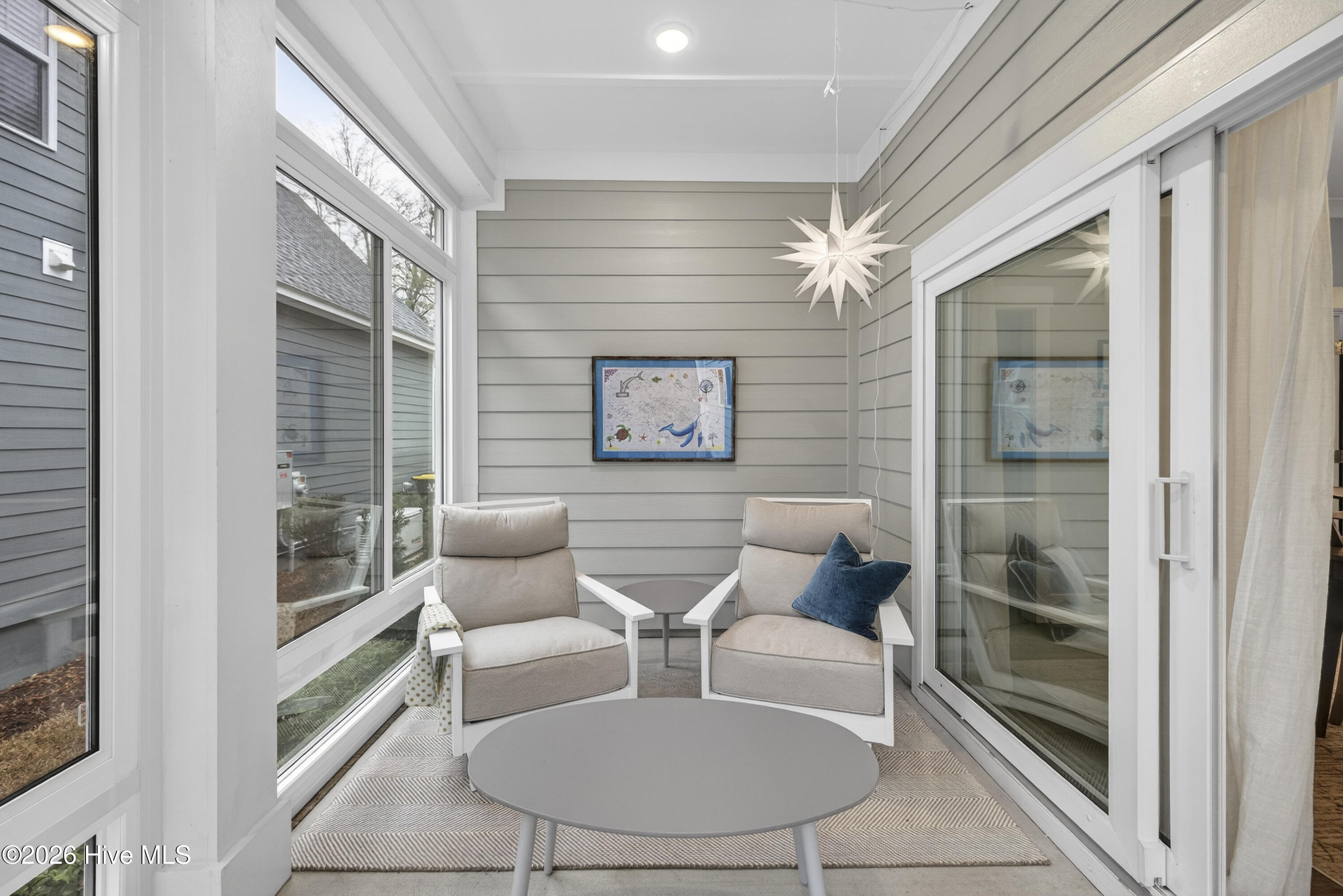 100558964 | Photo 25