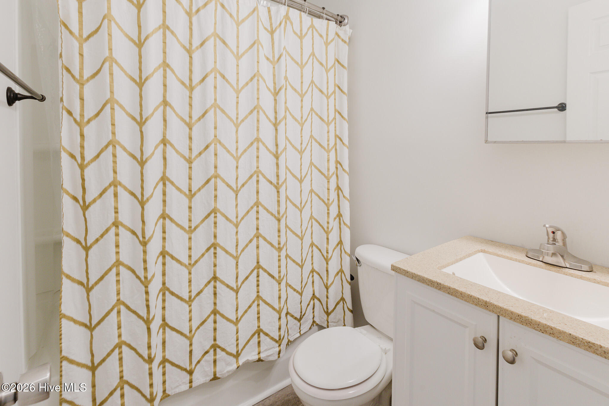 100550939 | Photo 17