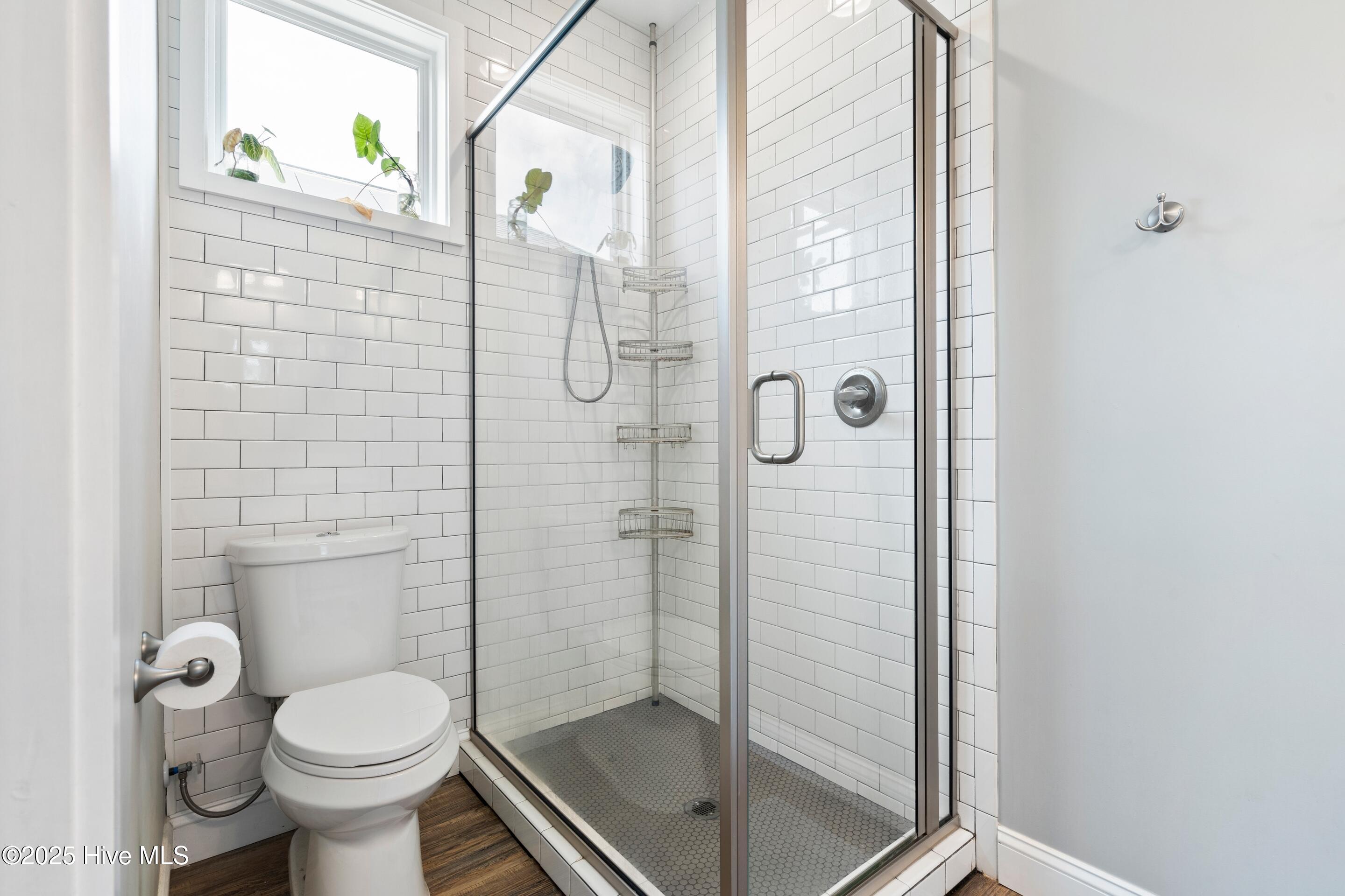 100567642 | Photo 24