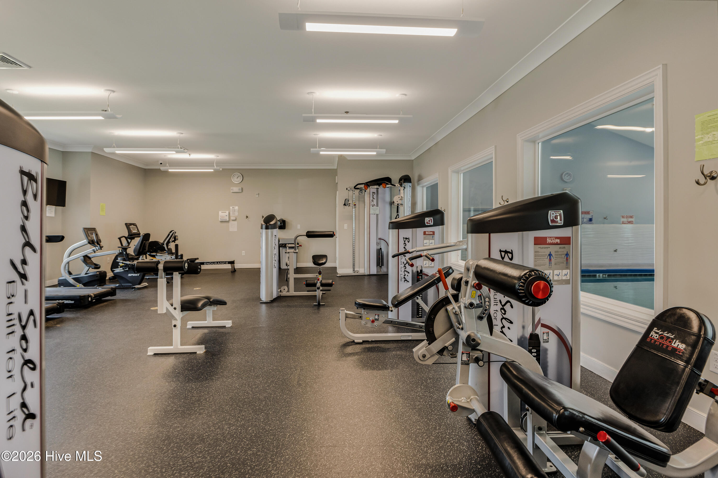 100559447 | Photo 48